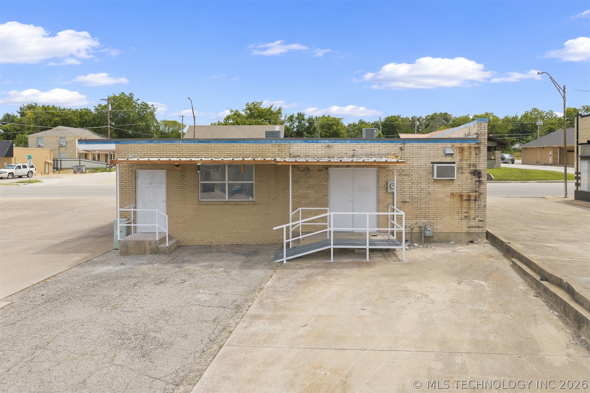 811 W Broadway Street Ardmore OK 73401