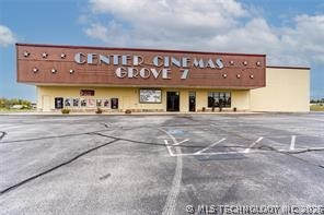 1109 N 3rd Street Grove OK 74344