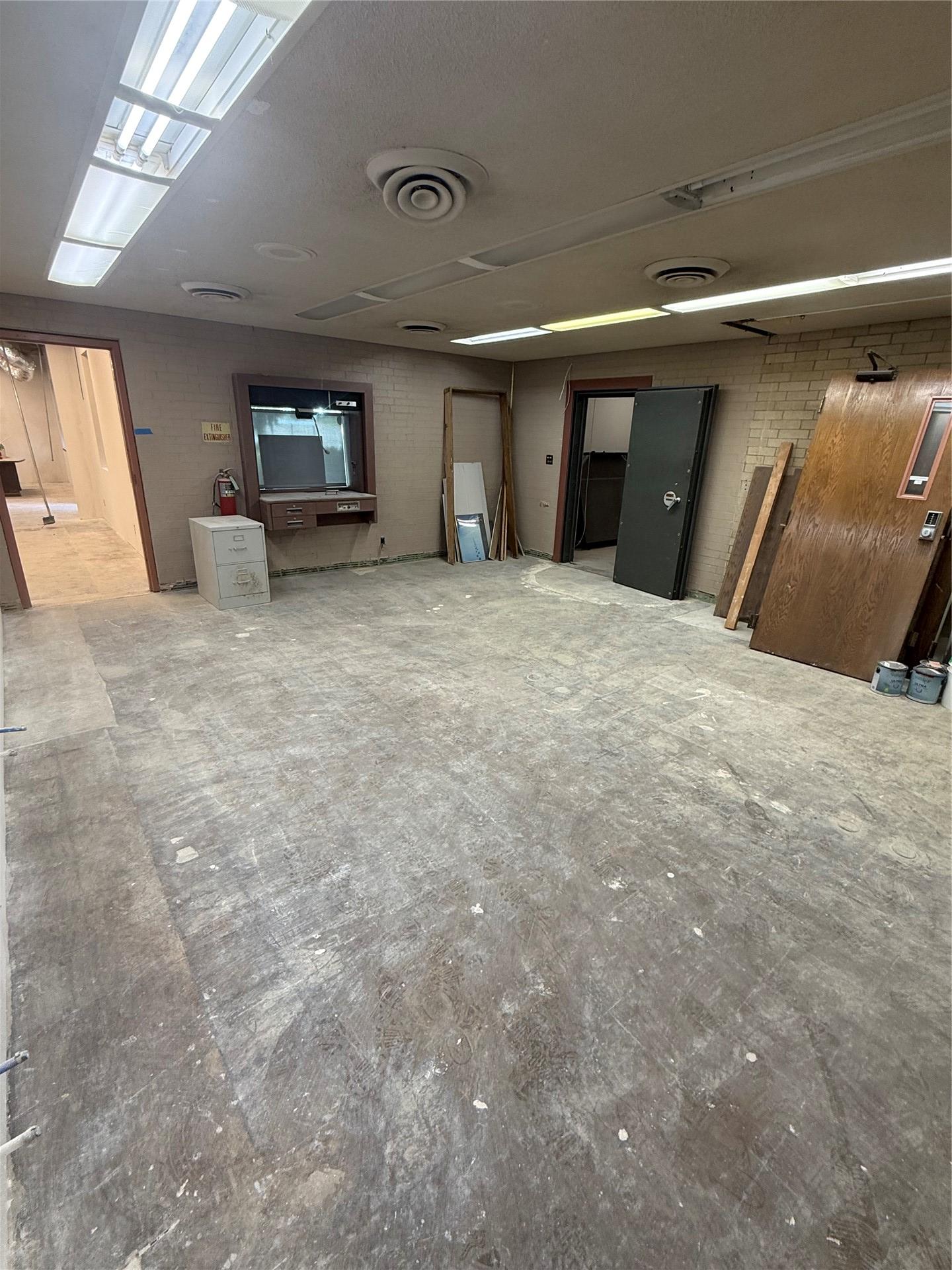 302 W Bdwy Okemah OK 74859