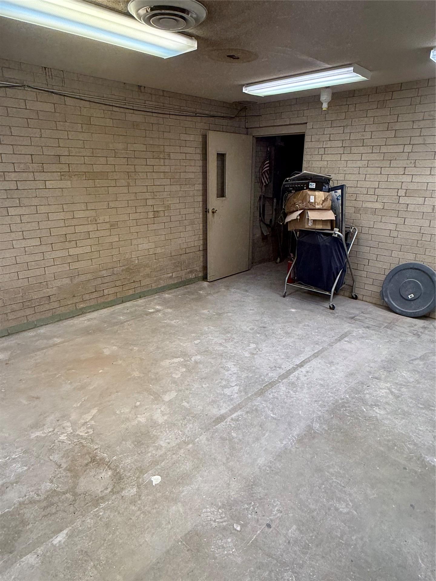 302 W Bdwy Okemah OK 74859