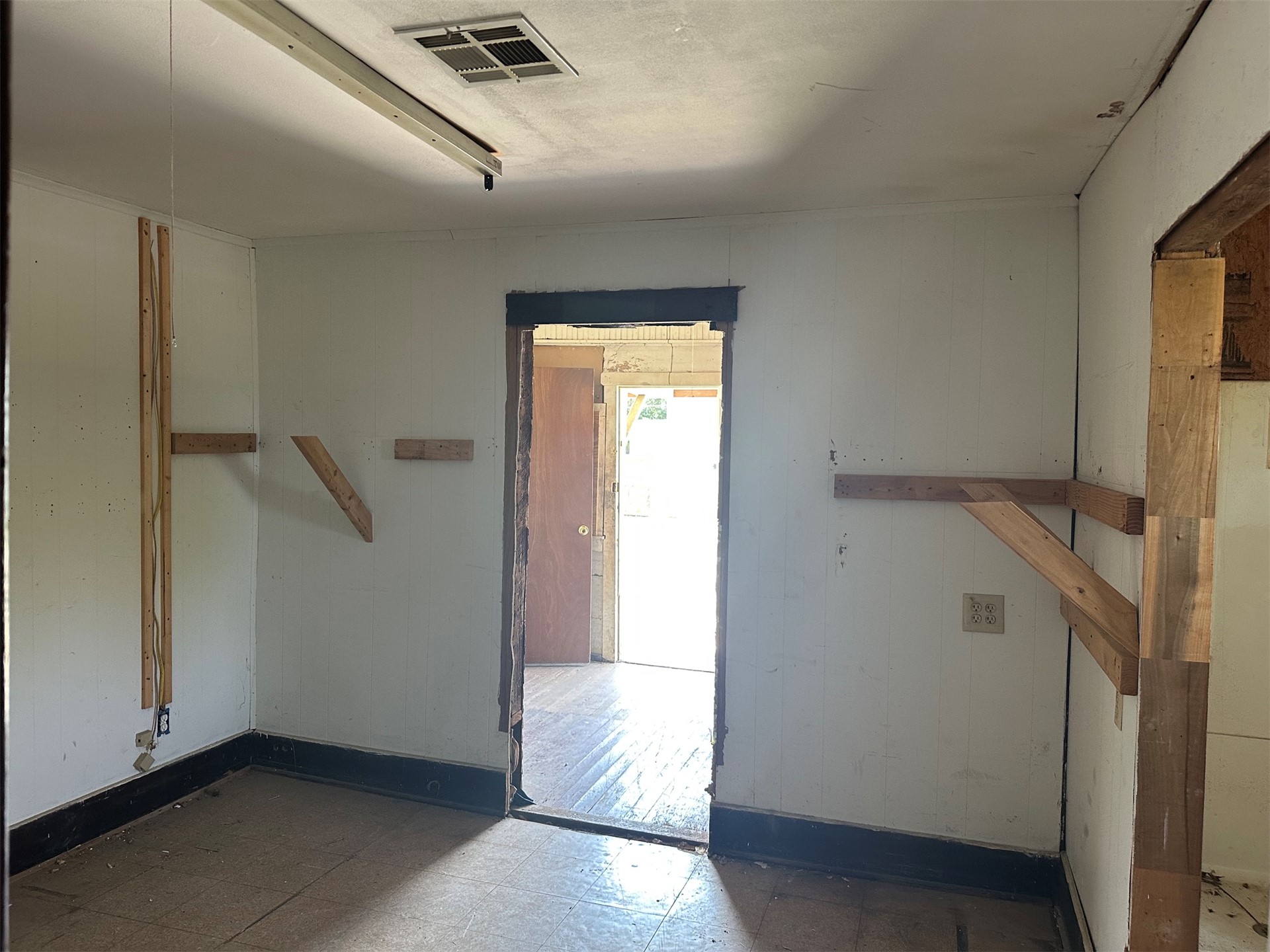 417 W Cherokee Street Wagoner OK 74467
