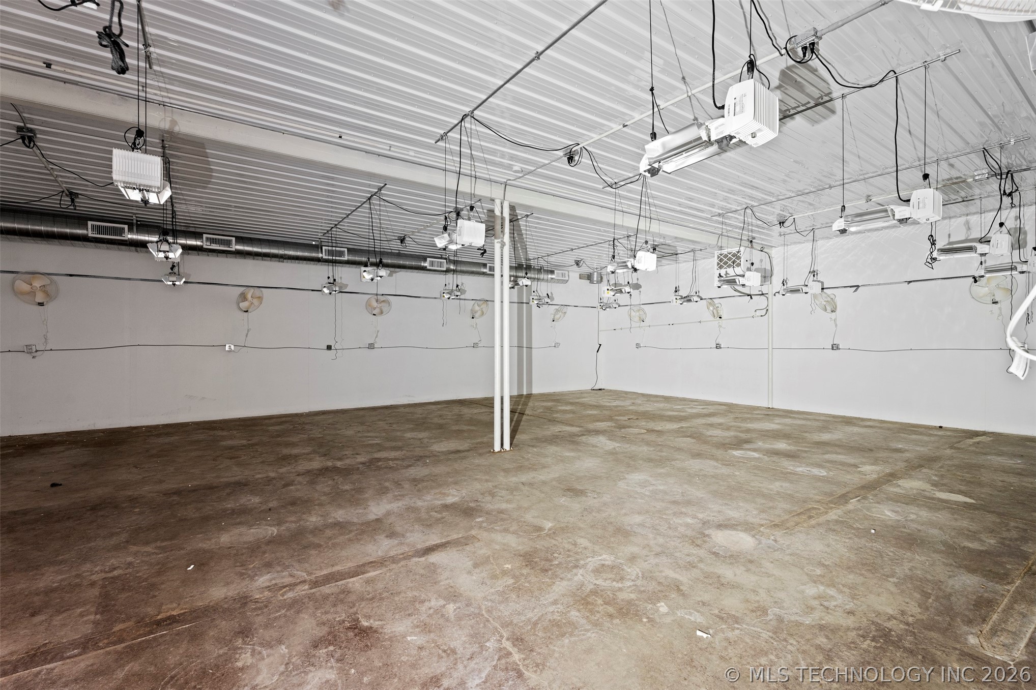 57530 E Us Highway 59 Fairland OK 74343