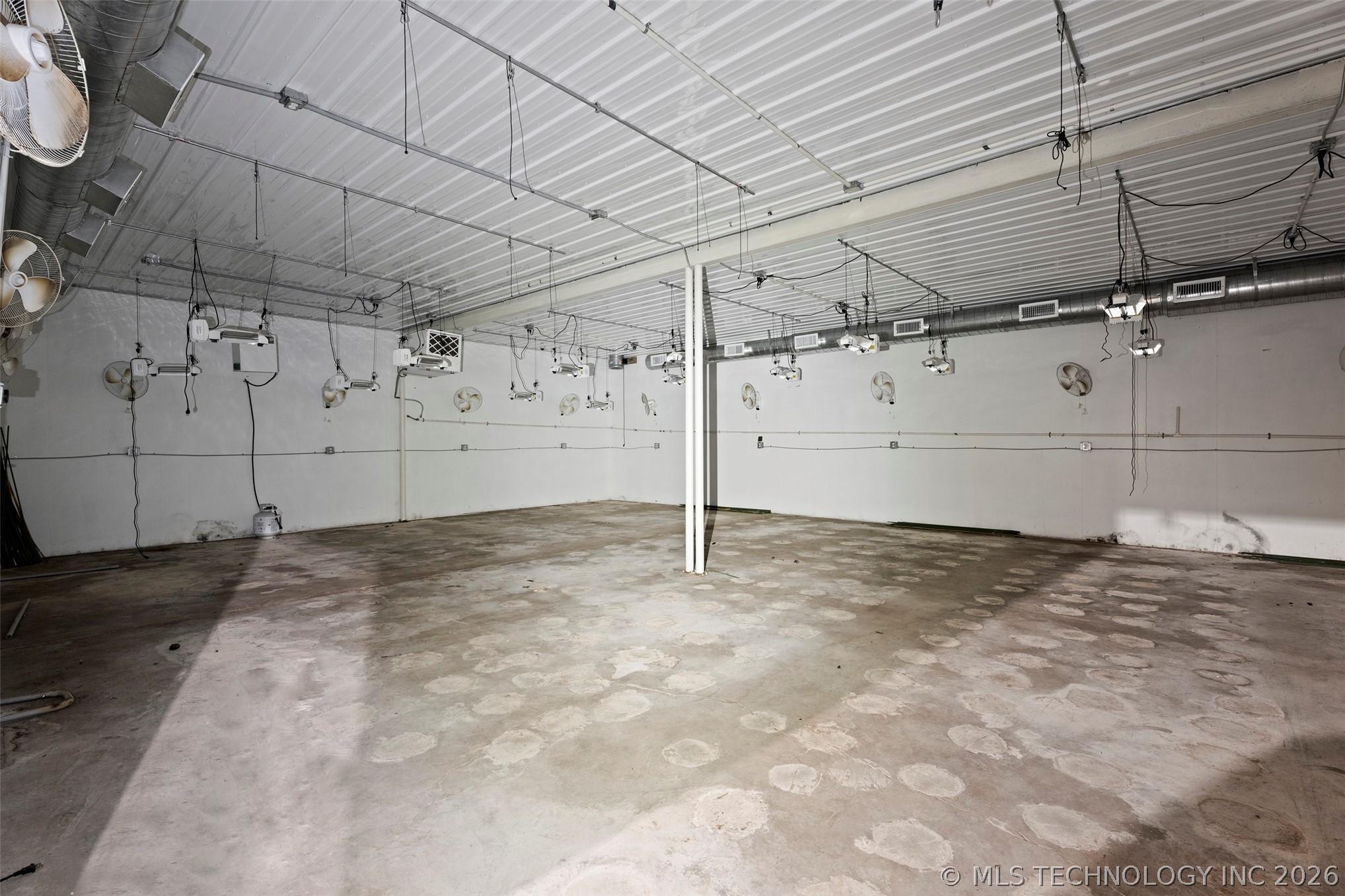 57530 E Us Highway 59 Fairland OK 74343