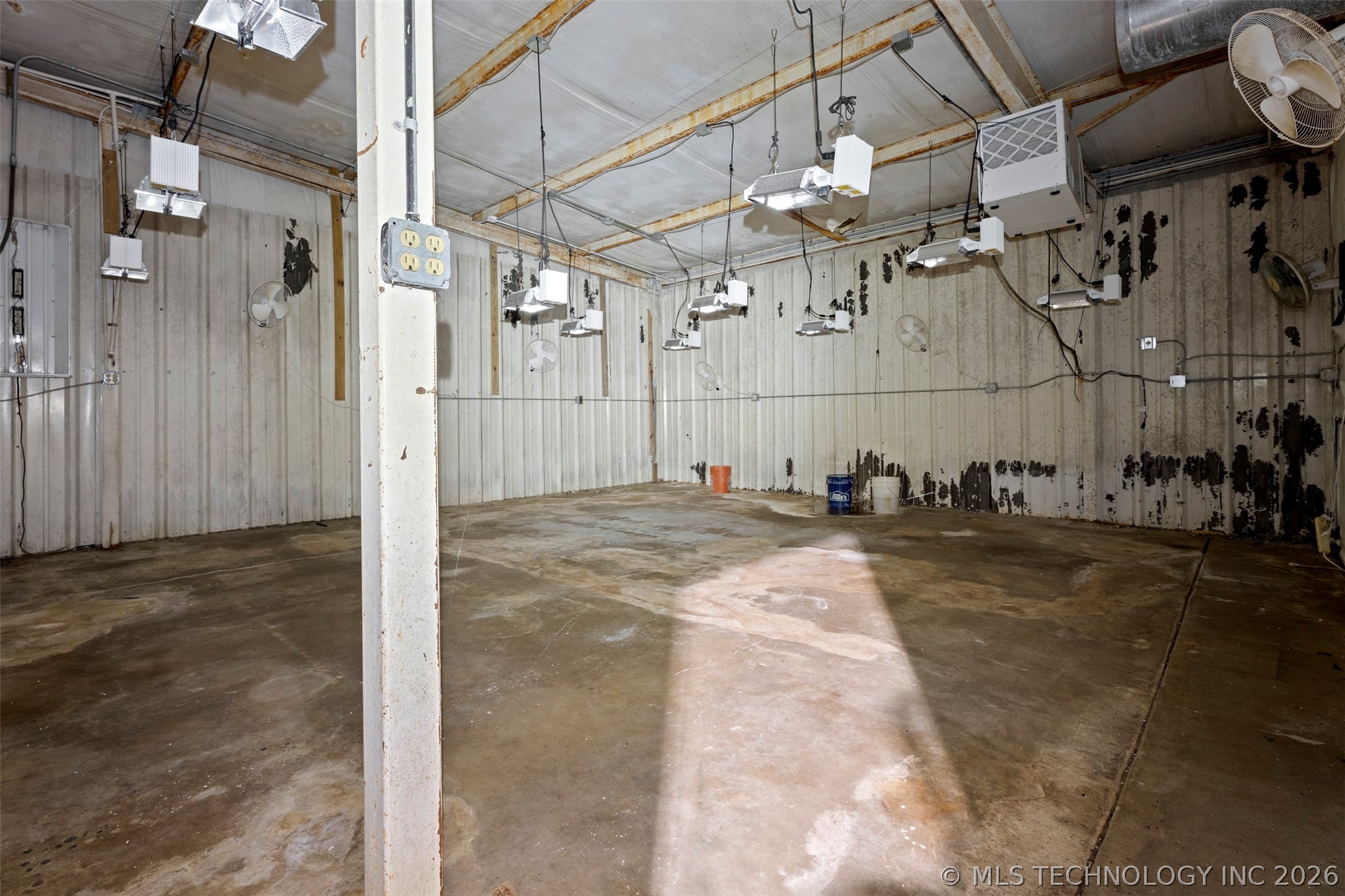 57530 E Us Highway 59 Fairland OK 74343