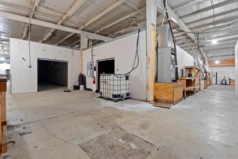 57530 E Us Highway 59 Fairland OK 74343