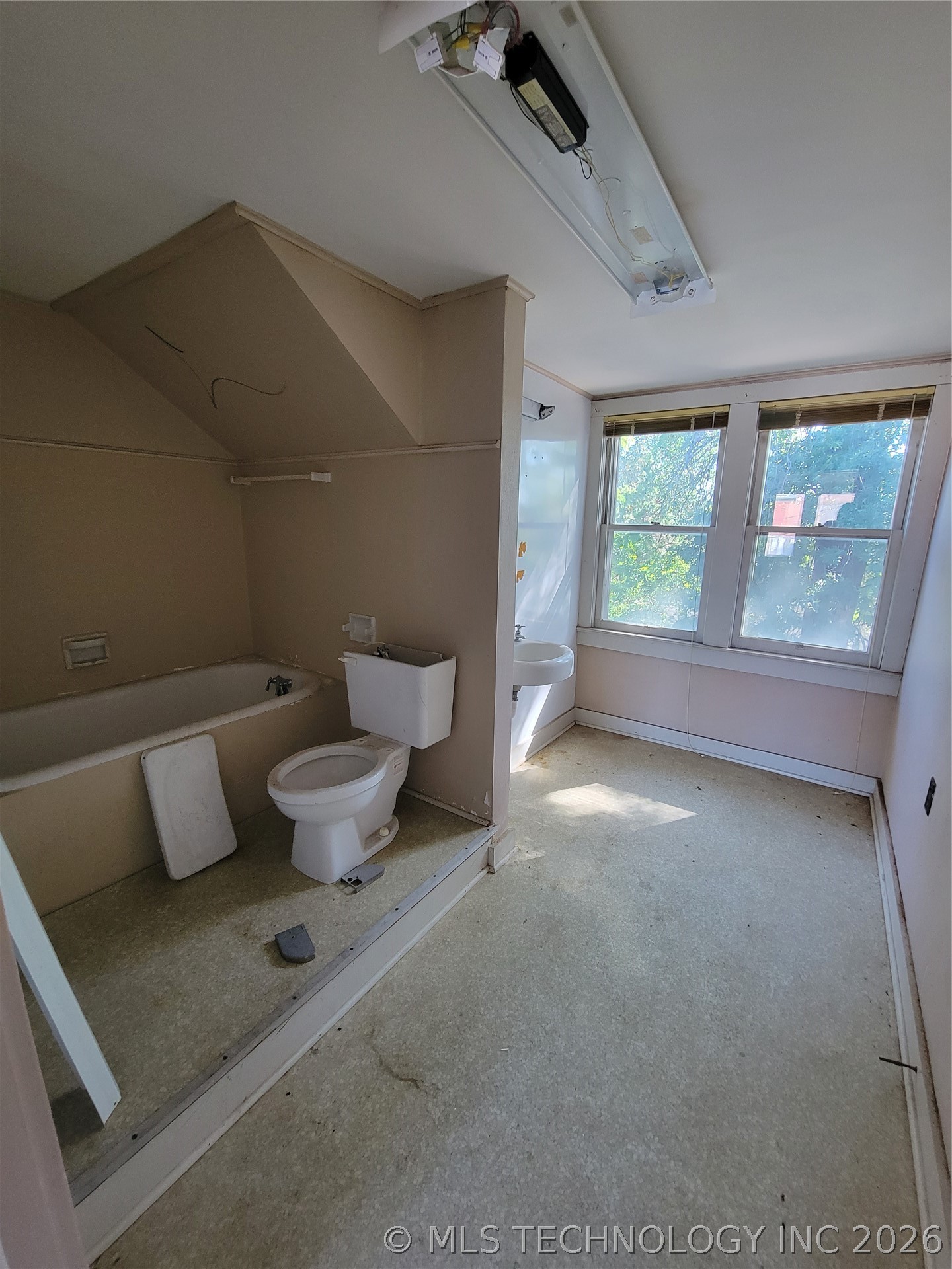 10 S Vann Street Pryor OK 74361