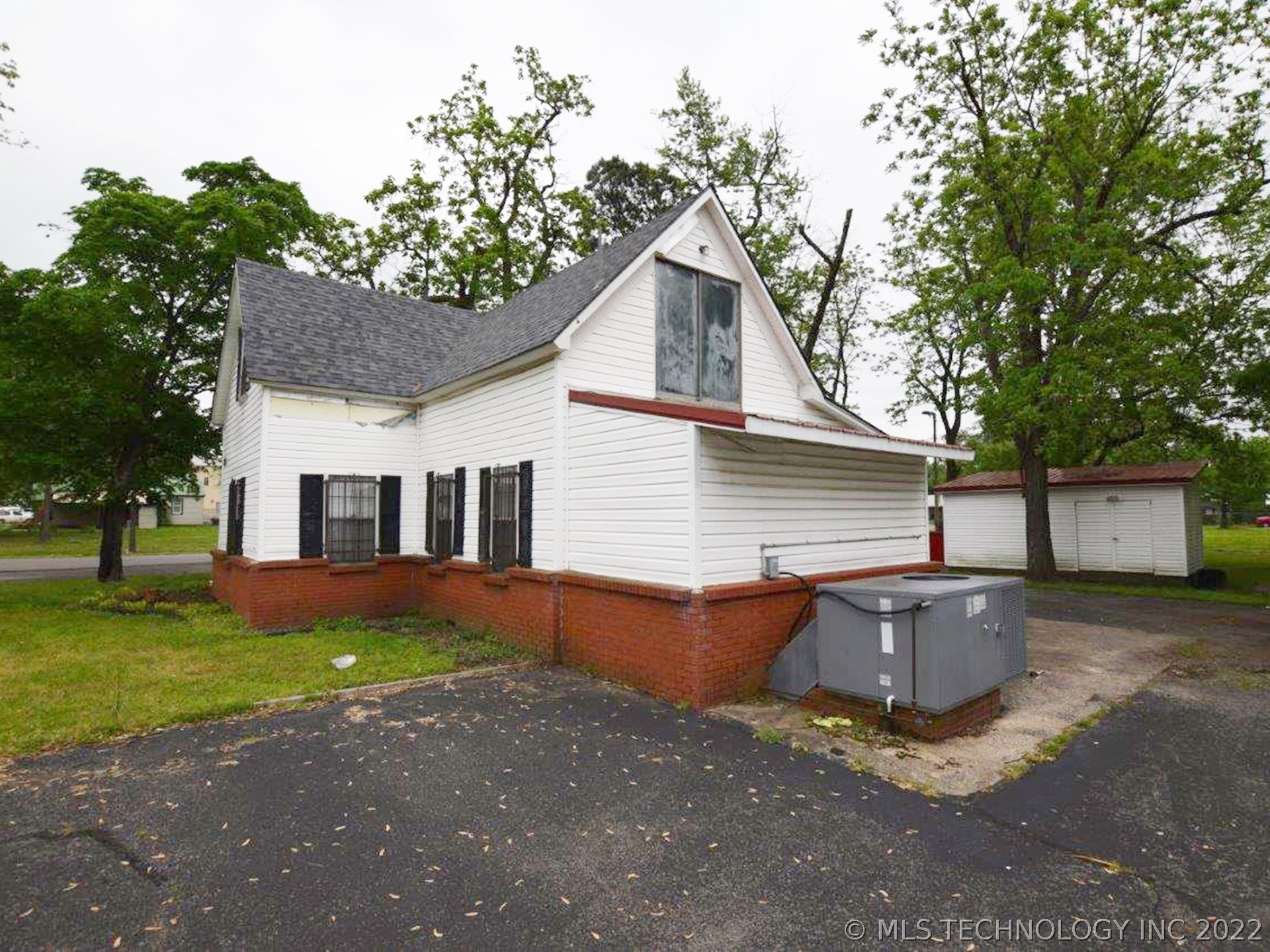 400 W Division Street Stilwell OK 74960