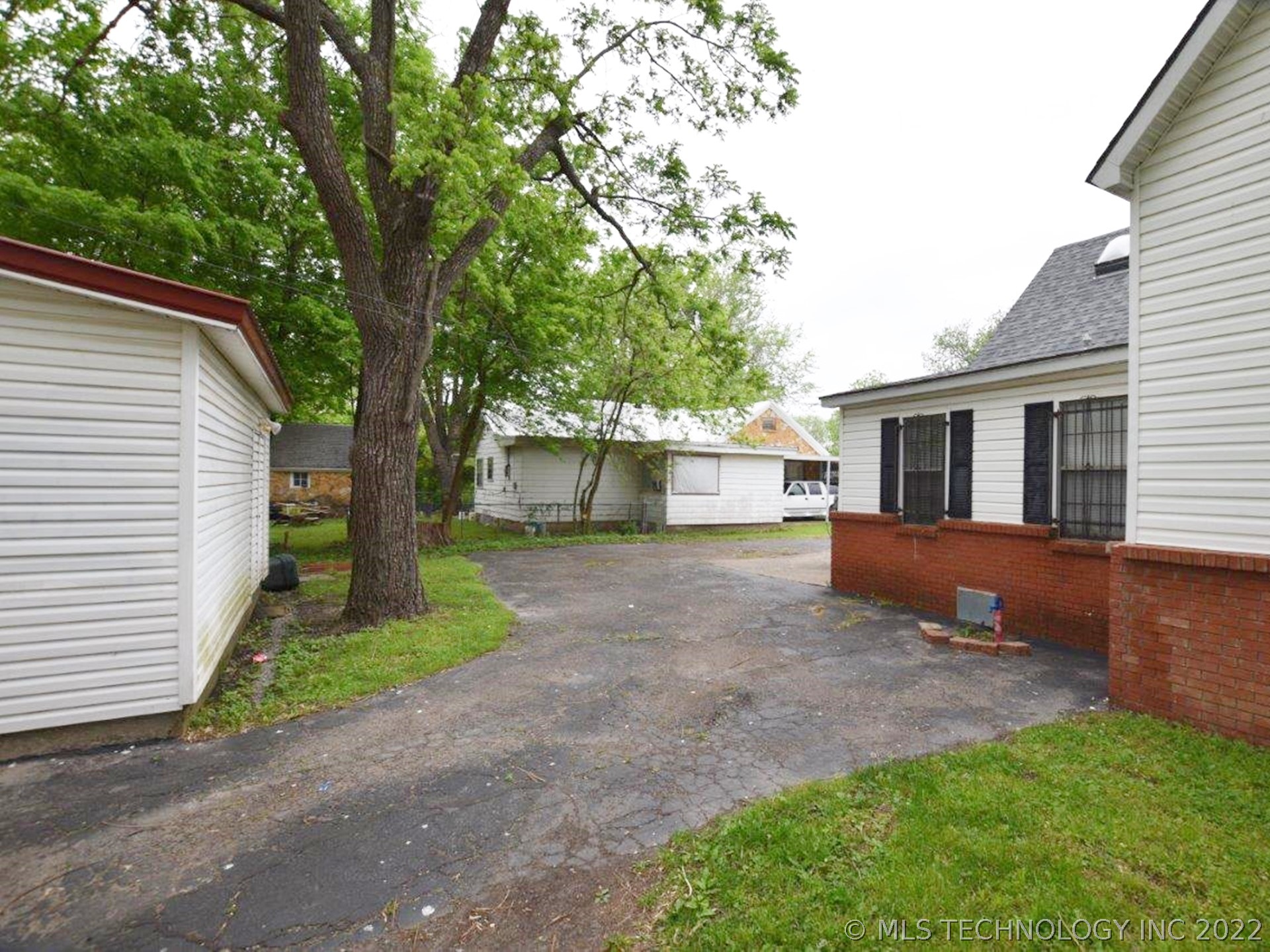 400 W Division Street Stilwell OK 74960