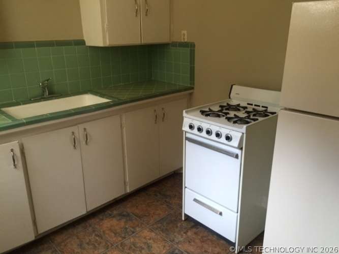 1204 S Saint Louis Avenue Tulsa OK 74120