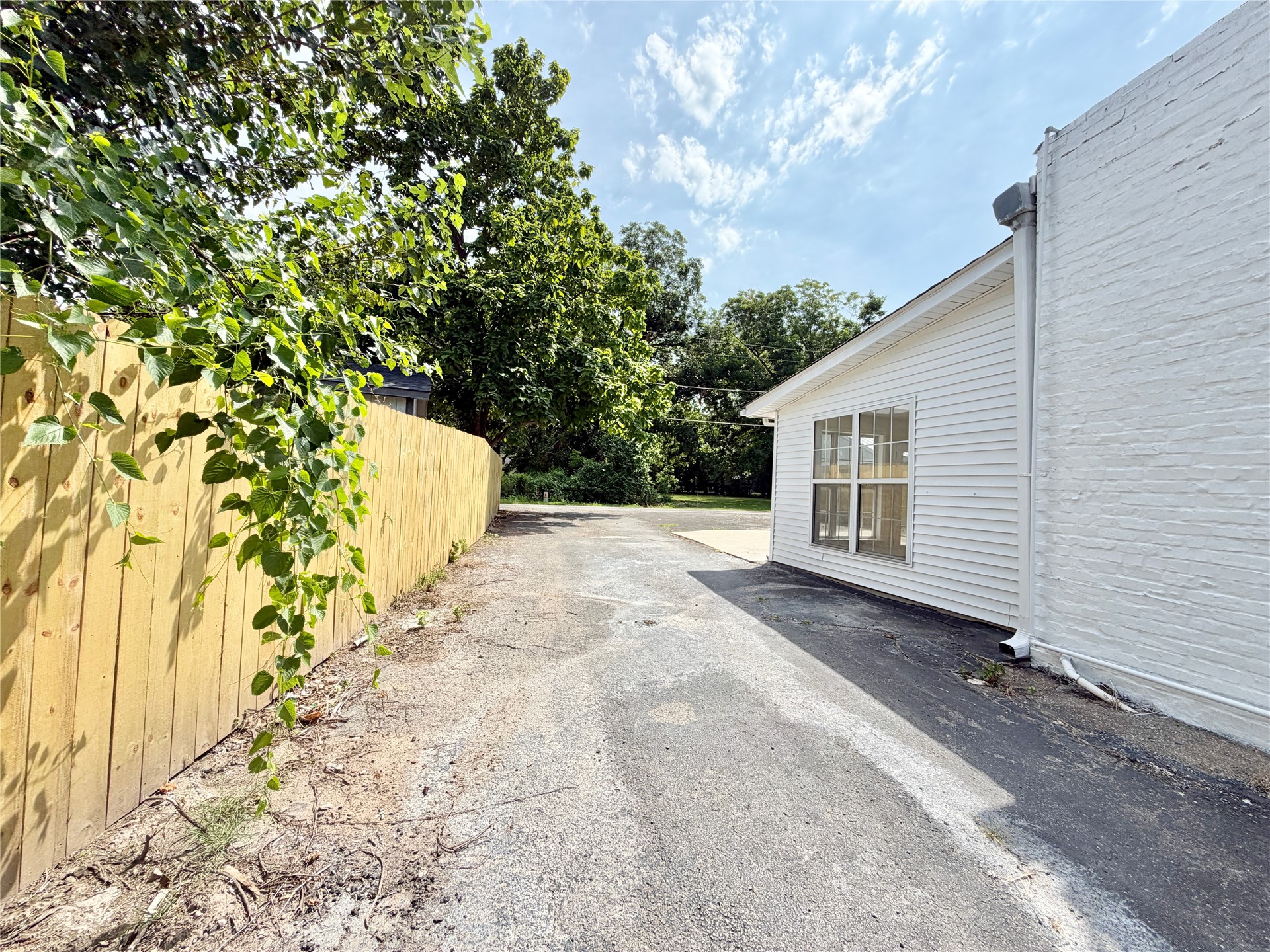 132 N Lee Street Fort Gibson OK 74434
