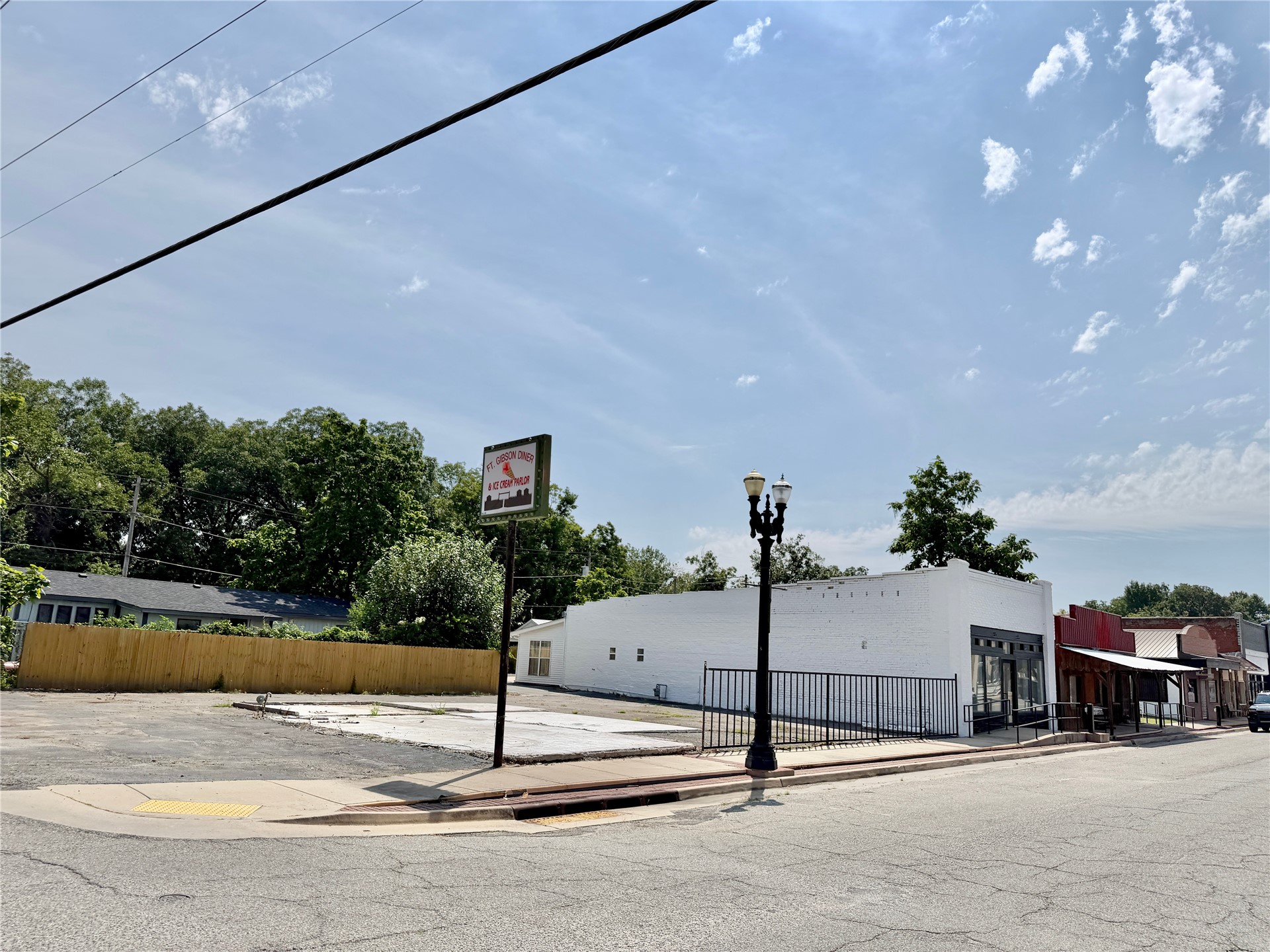 132 N Lee Street Fort Gibson OK 74434
