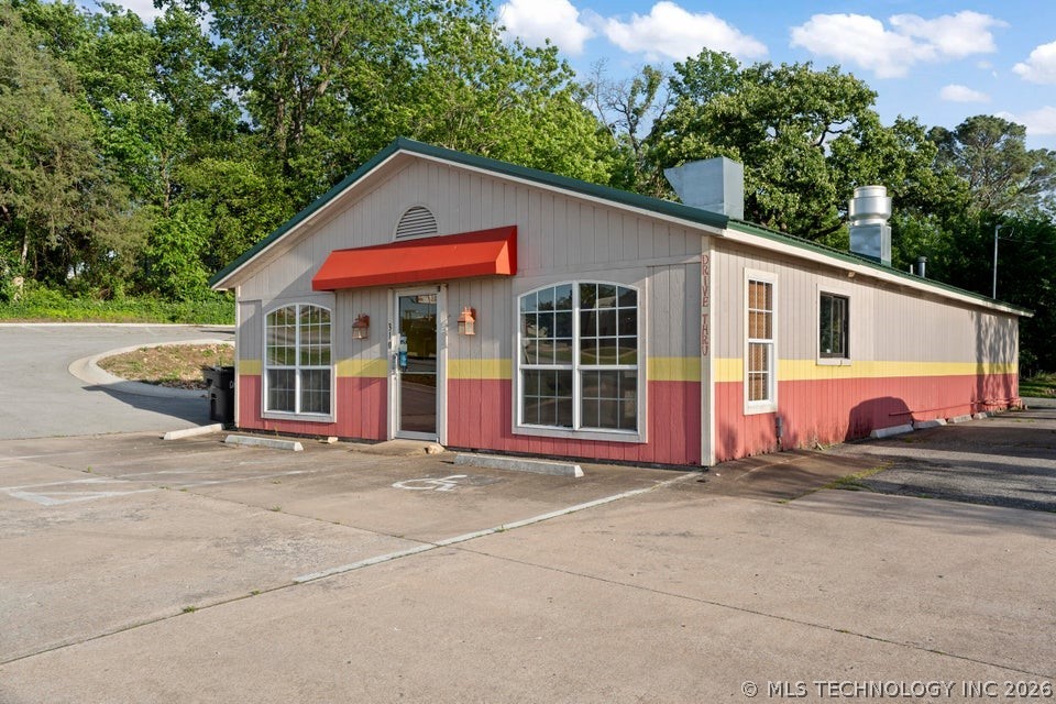 310 E 3rd Street Grove OK 74344