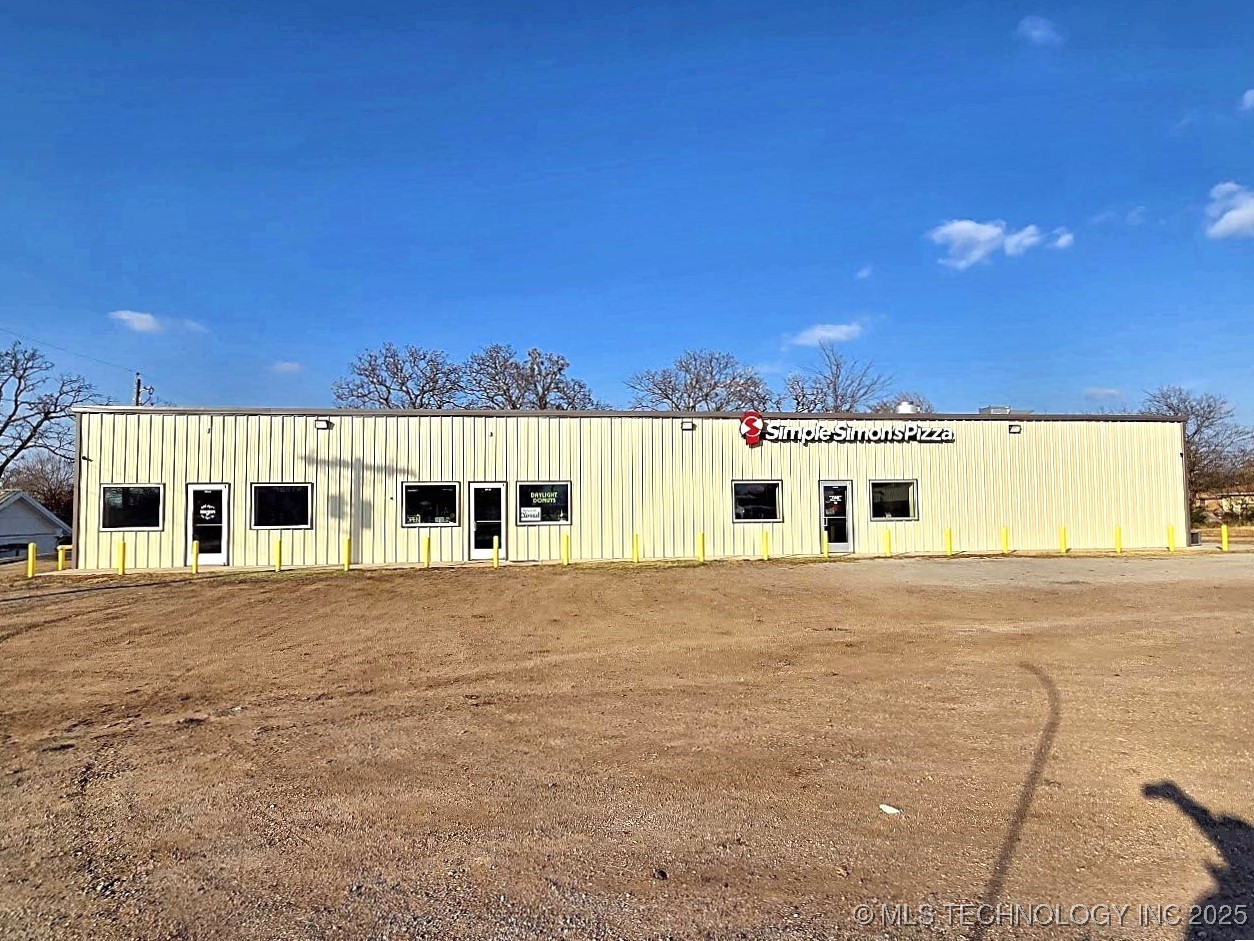 301 N F Street Yale OK 74085
