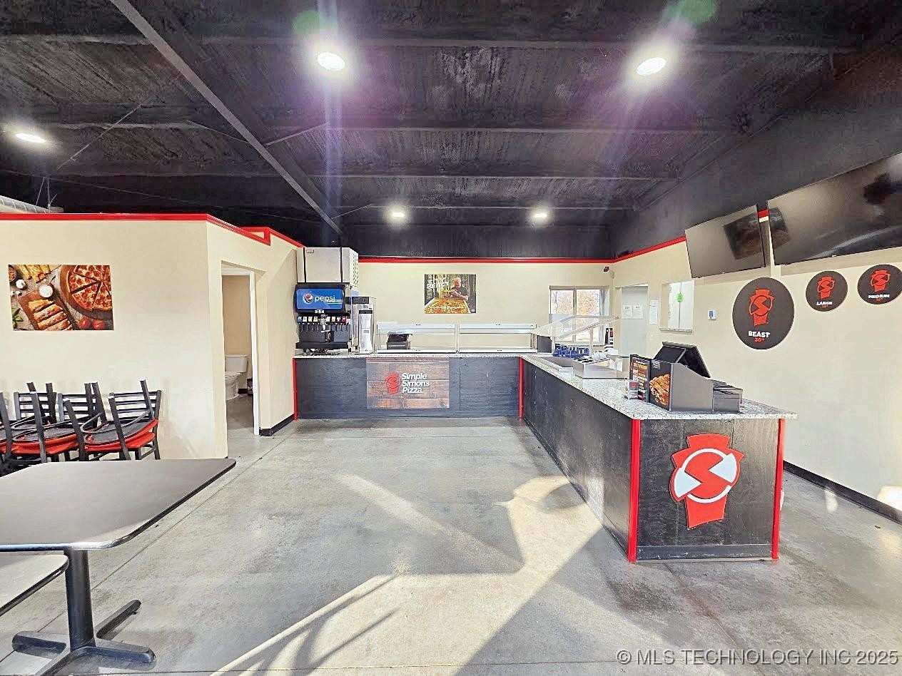 301 N F Street Yale OK 74085