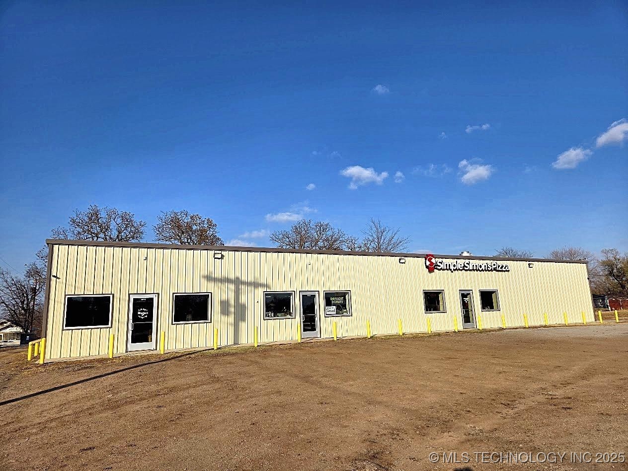 301 N F Street Yale OK 74085