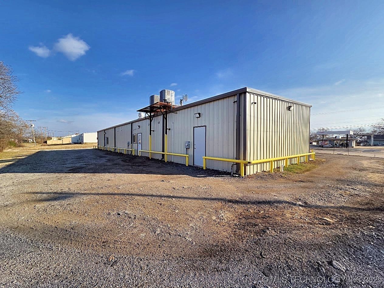 301 N F Street Yale OK 74085