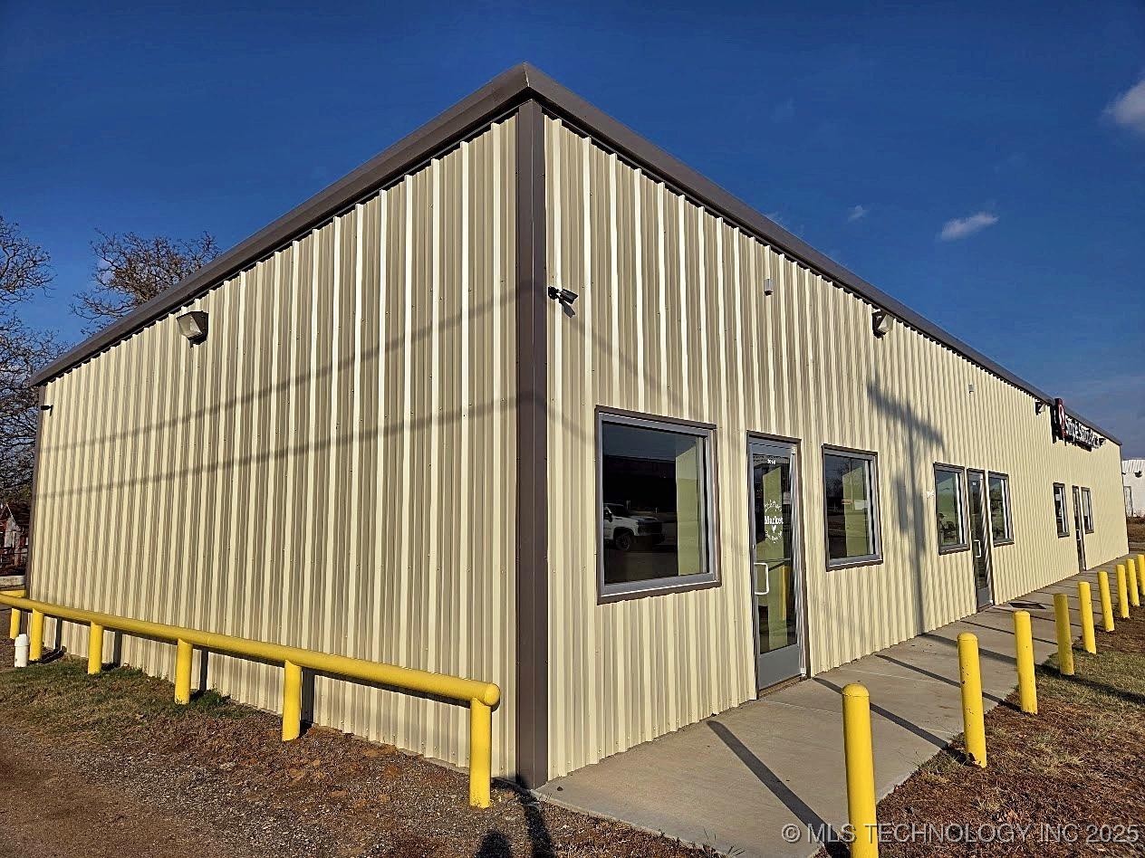 301 N F Street Yale OK 74085