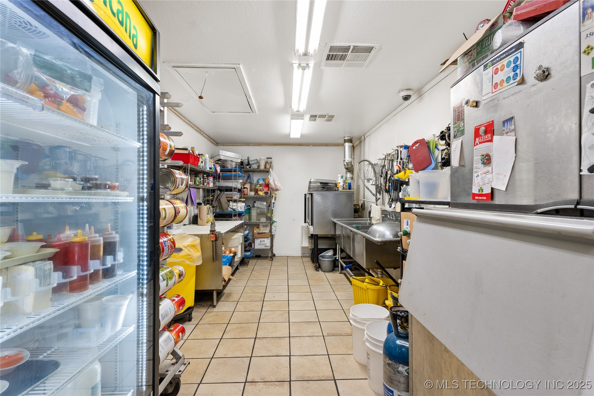 18753 S Highway 100 Webbers Falls OK 74470