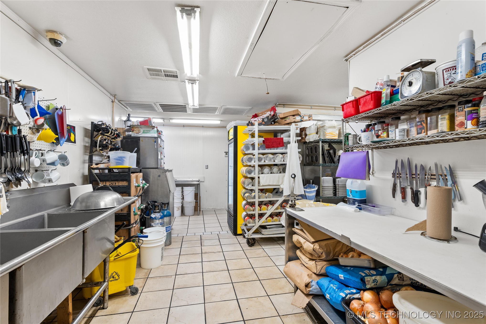 18753 S Highway 100 Webbers Falls OK 74470