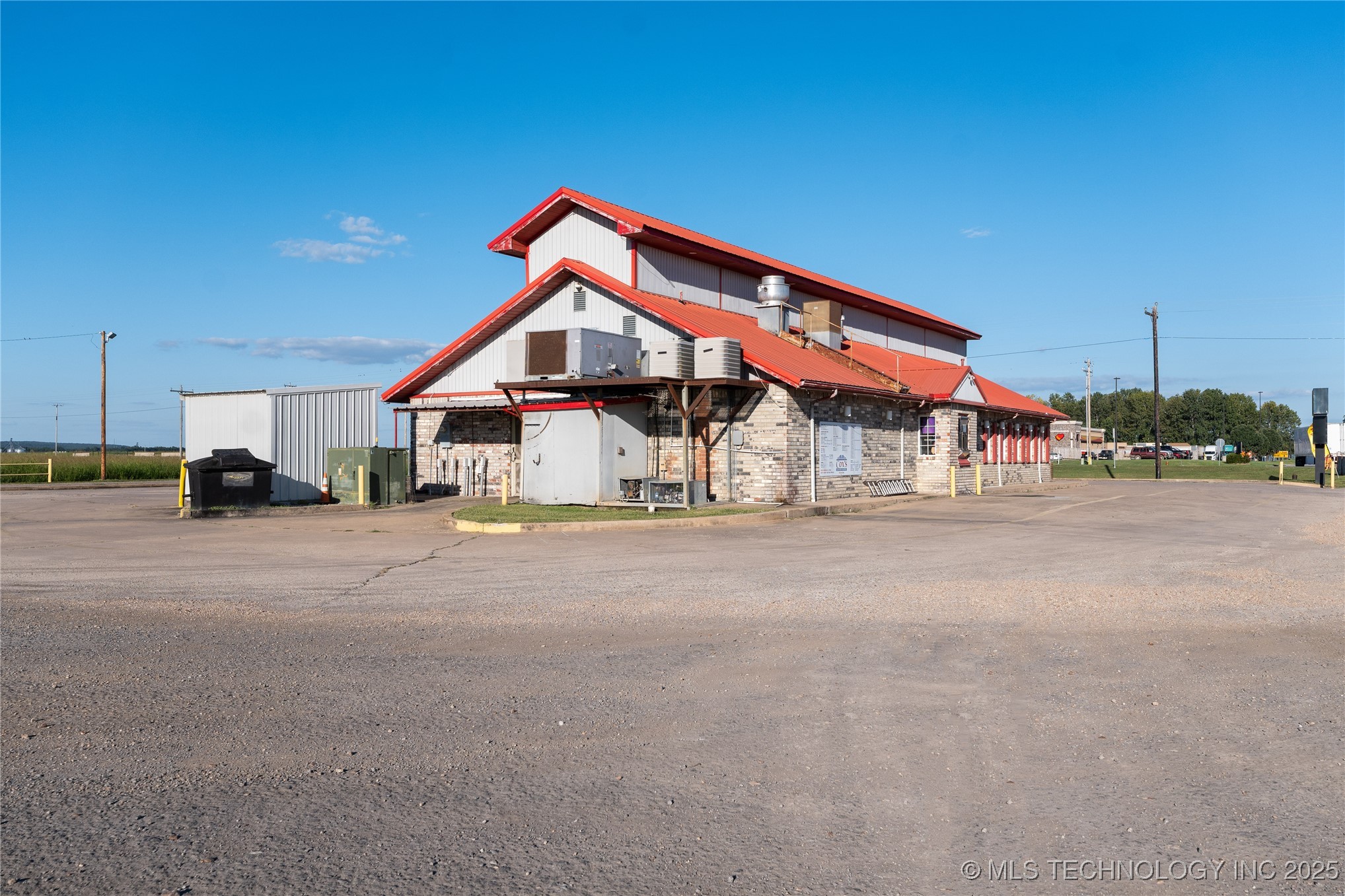 18753 S Highway 100 Webbers Falls OK 74470