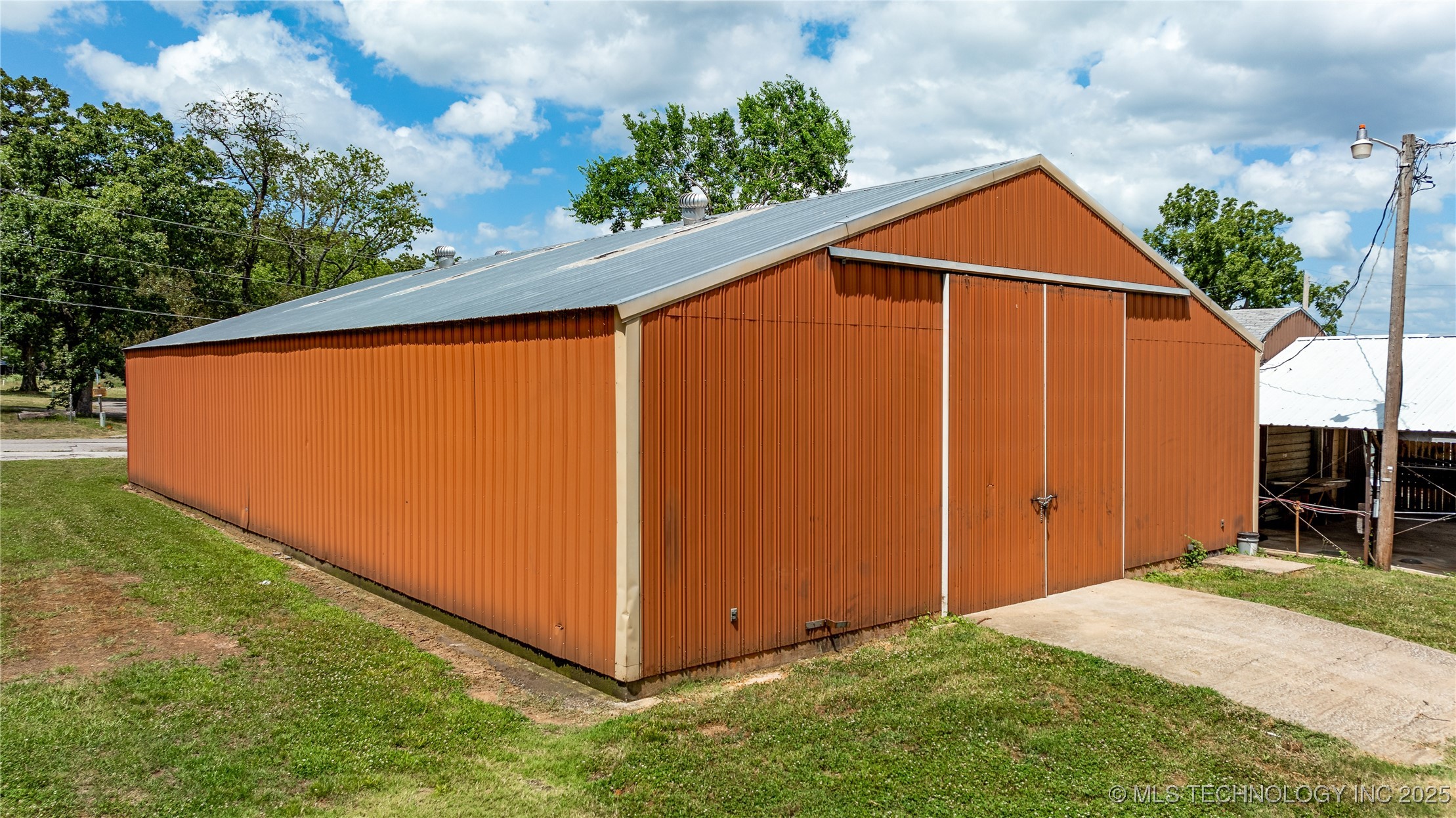 1511 98th Street NW Grove OK 74344