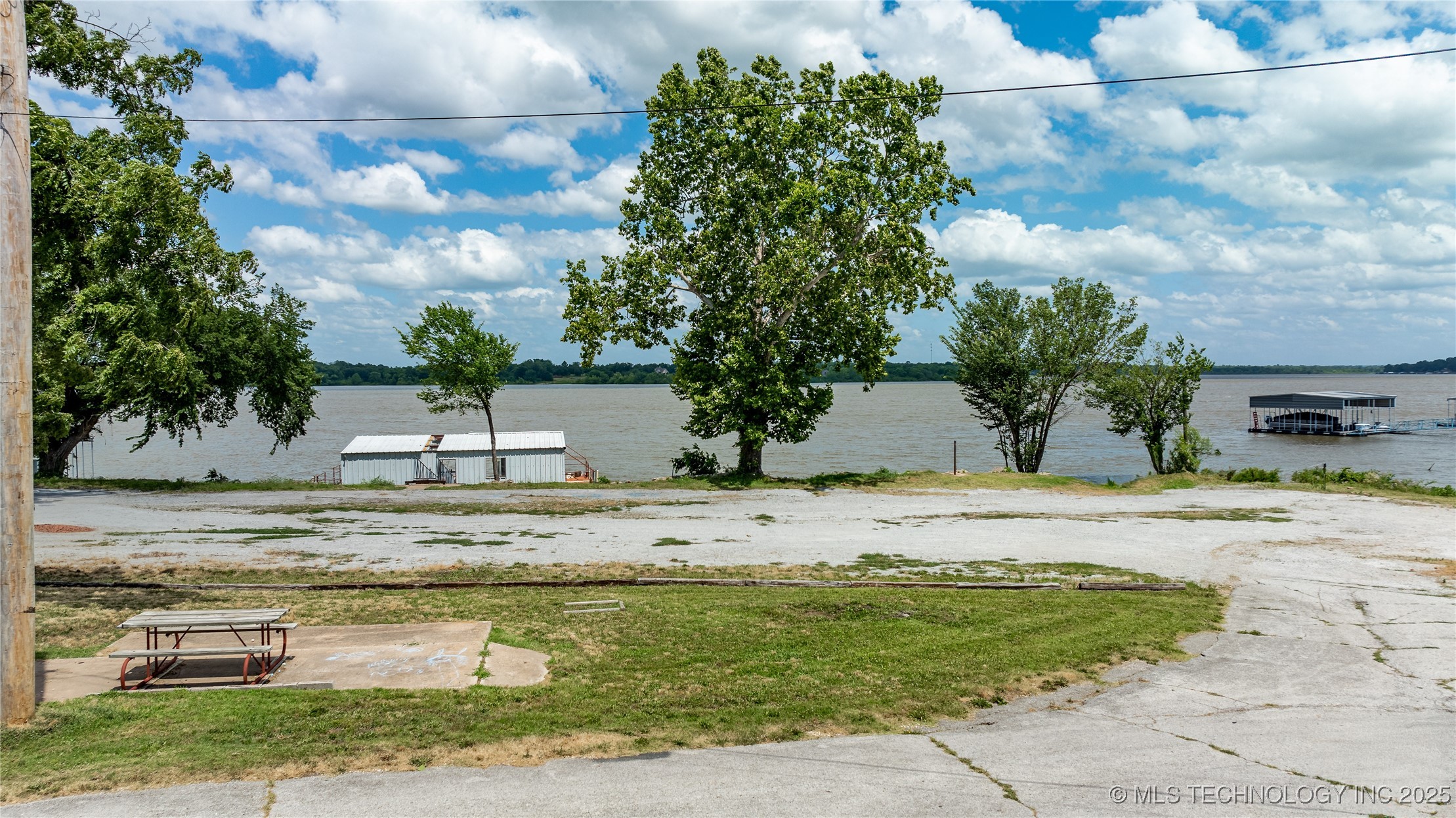 1511 98th Street NW Grove OK 74344