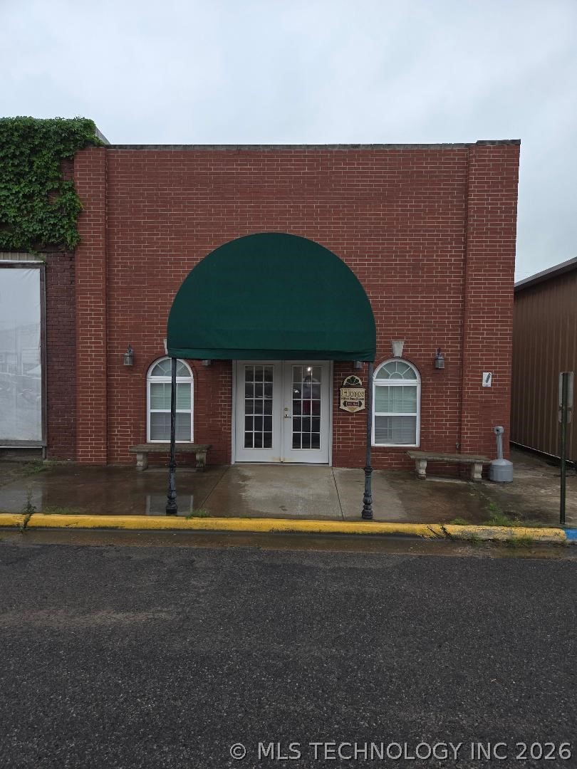 1015 W Main Quinton OK 74462