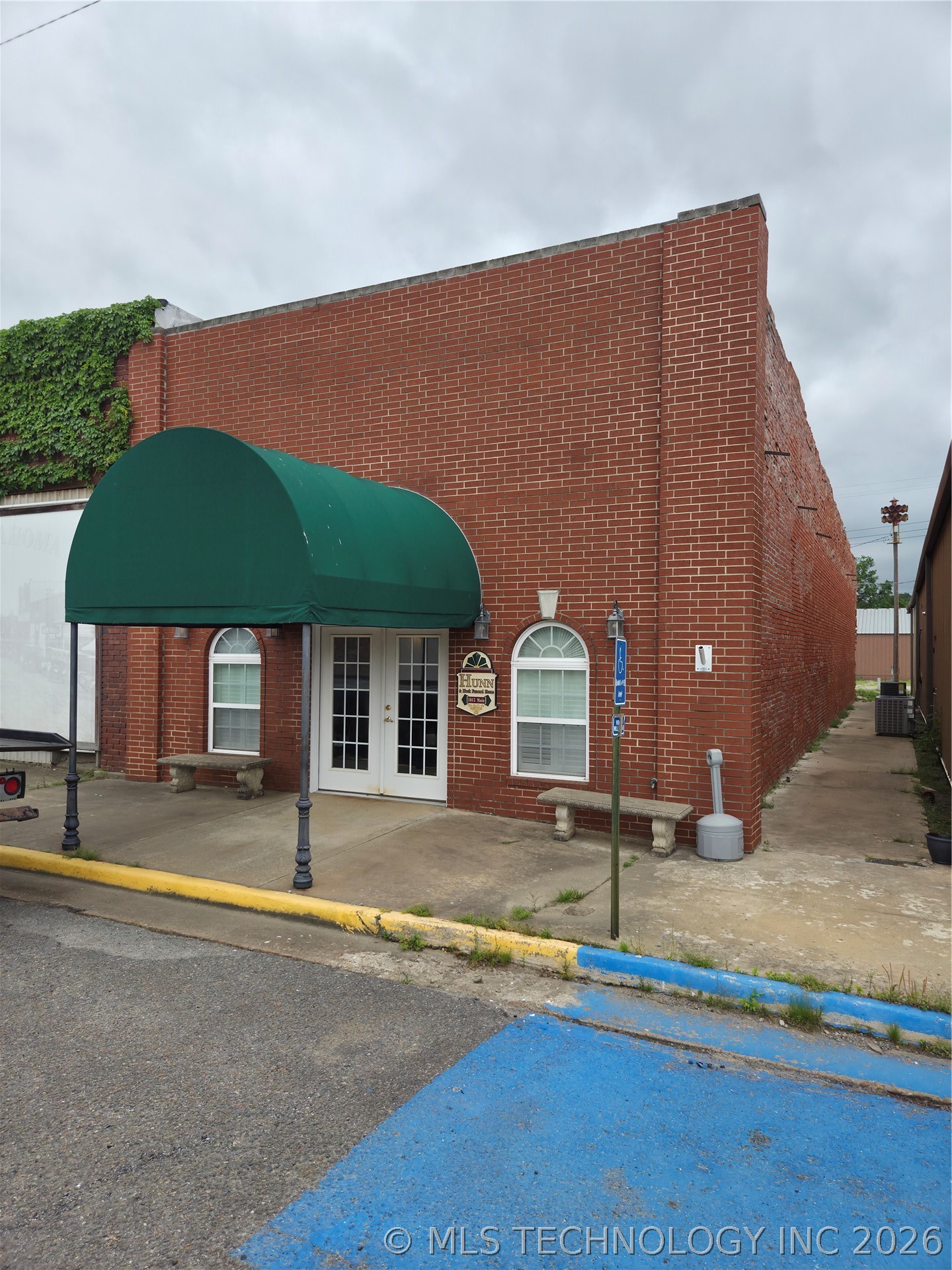 1015 W Main Quinton OK 74462