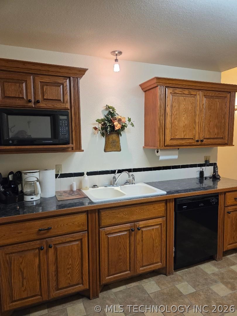 1015 W Main Quinton OK 74462