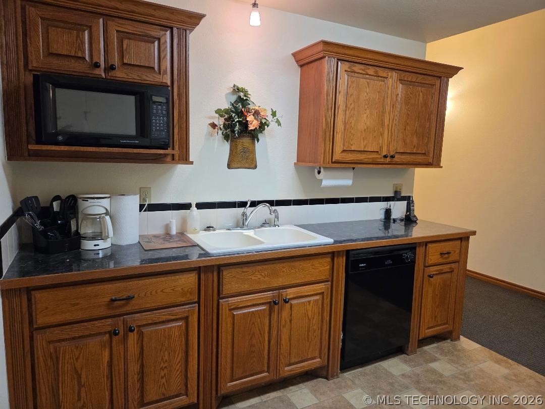 1015 W Main Quinton OK 74462