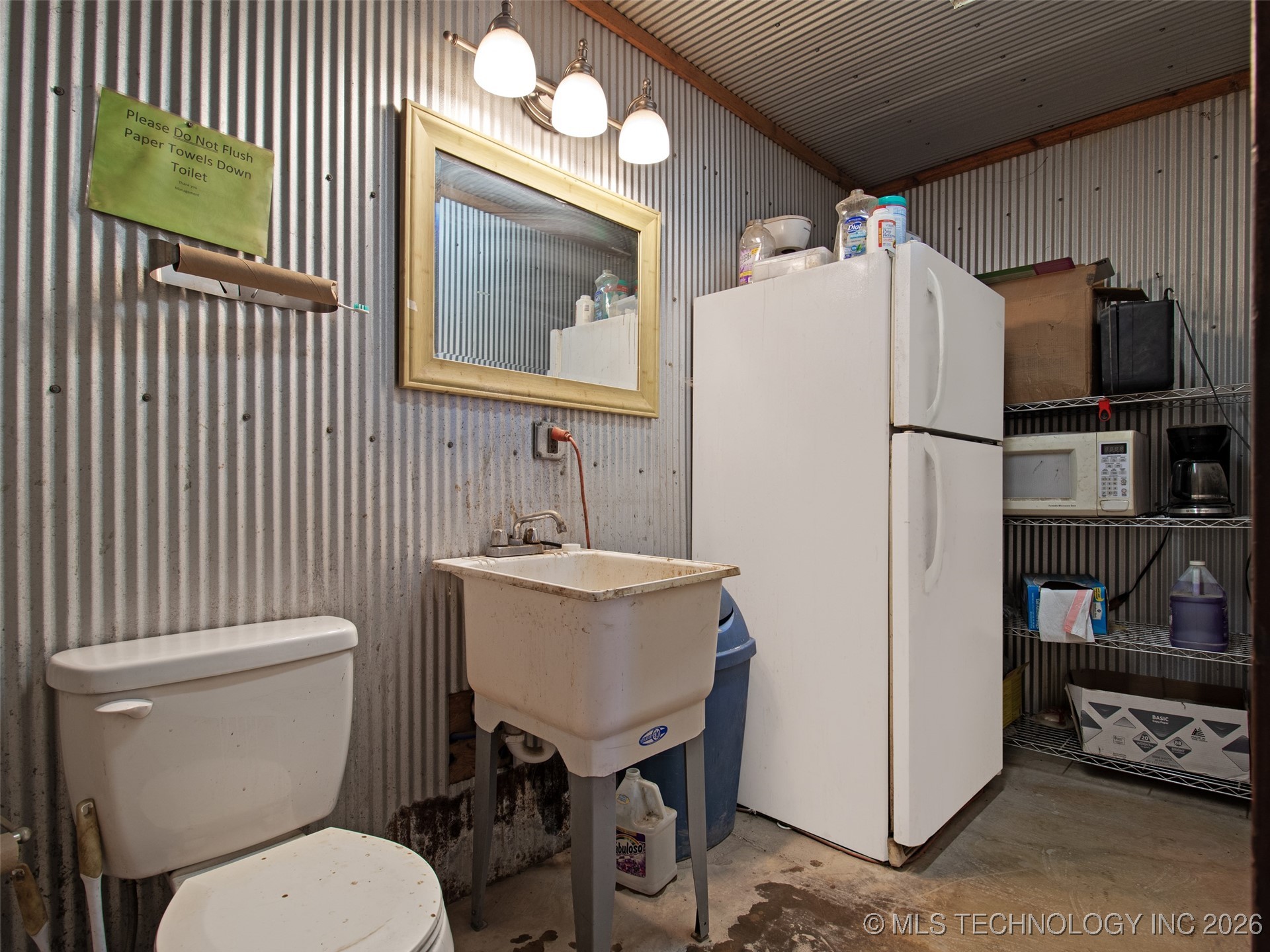 57015 E Highway 59 Fairland OK 74343