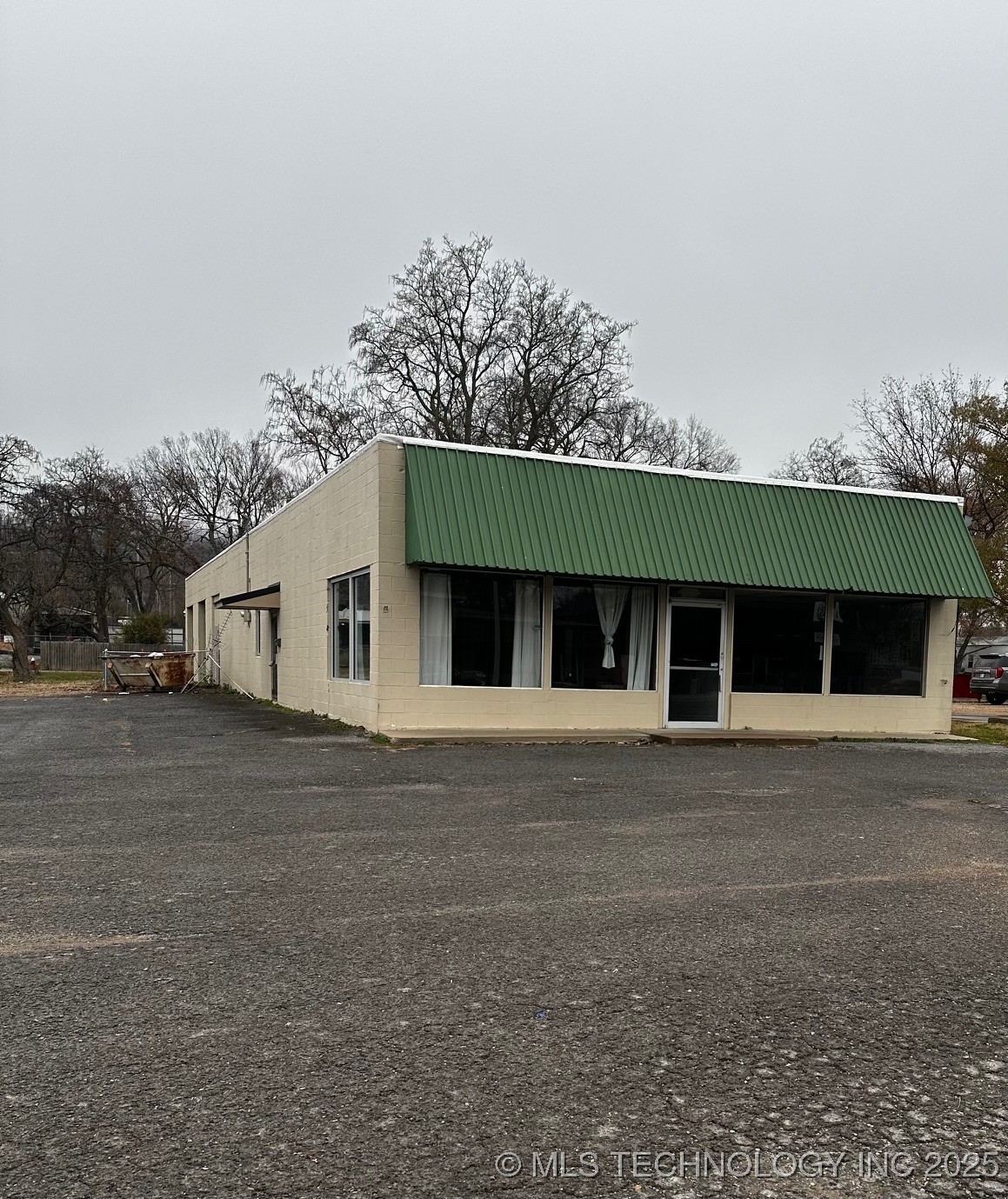 401 S 2nd Street Stilwell OK 74960