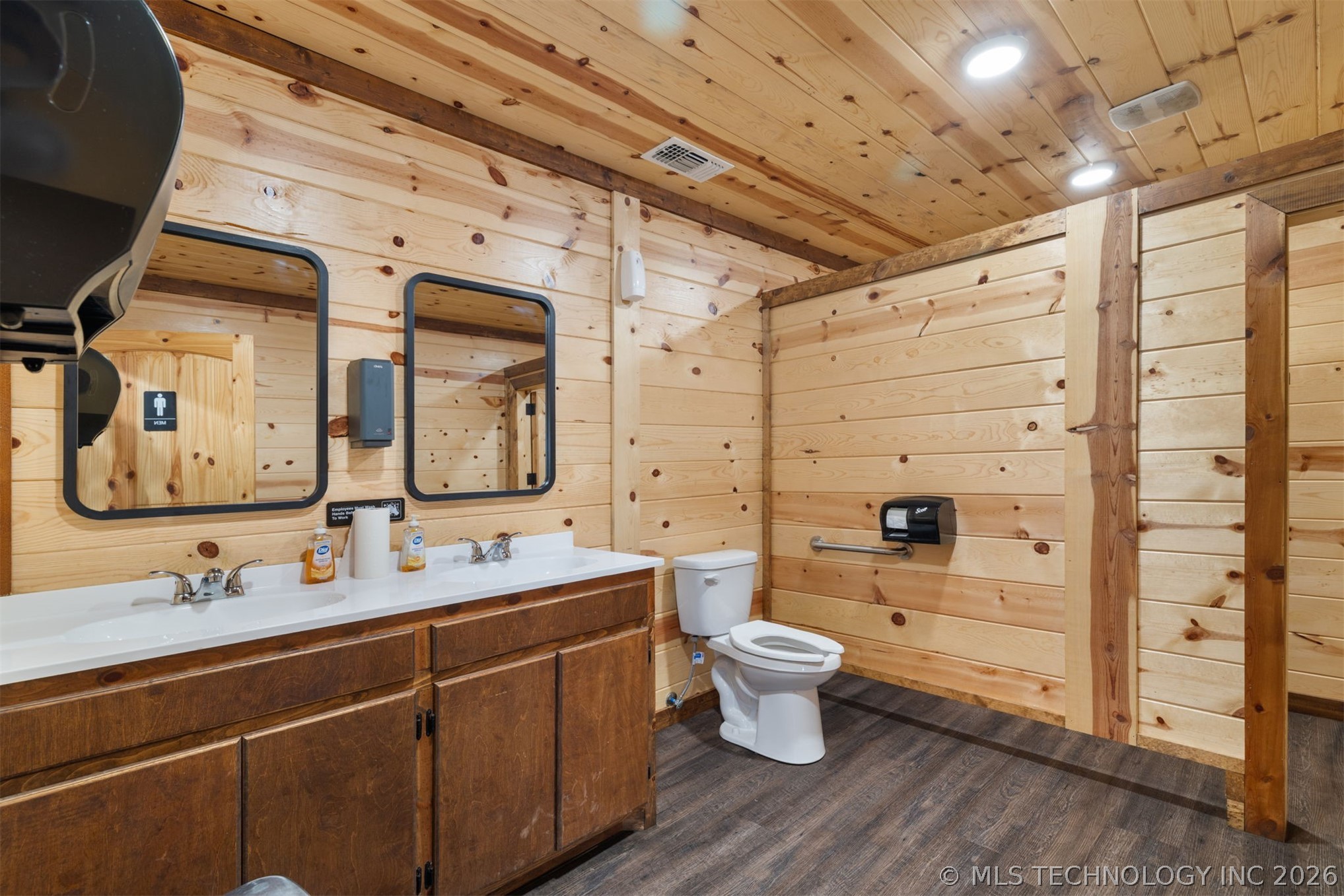 502 SE Lincoln Idabel OK 74745