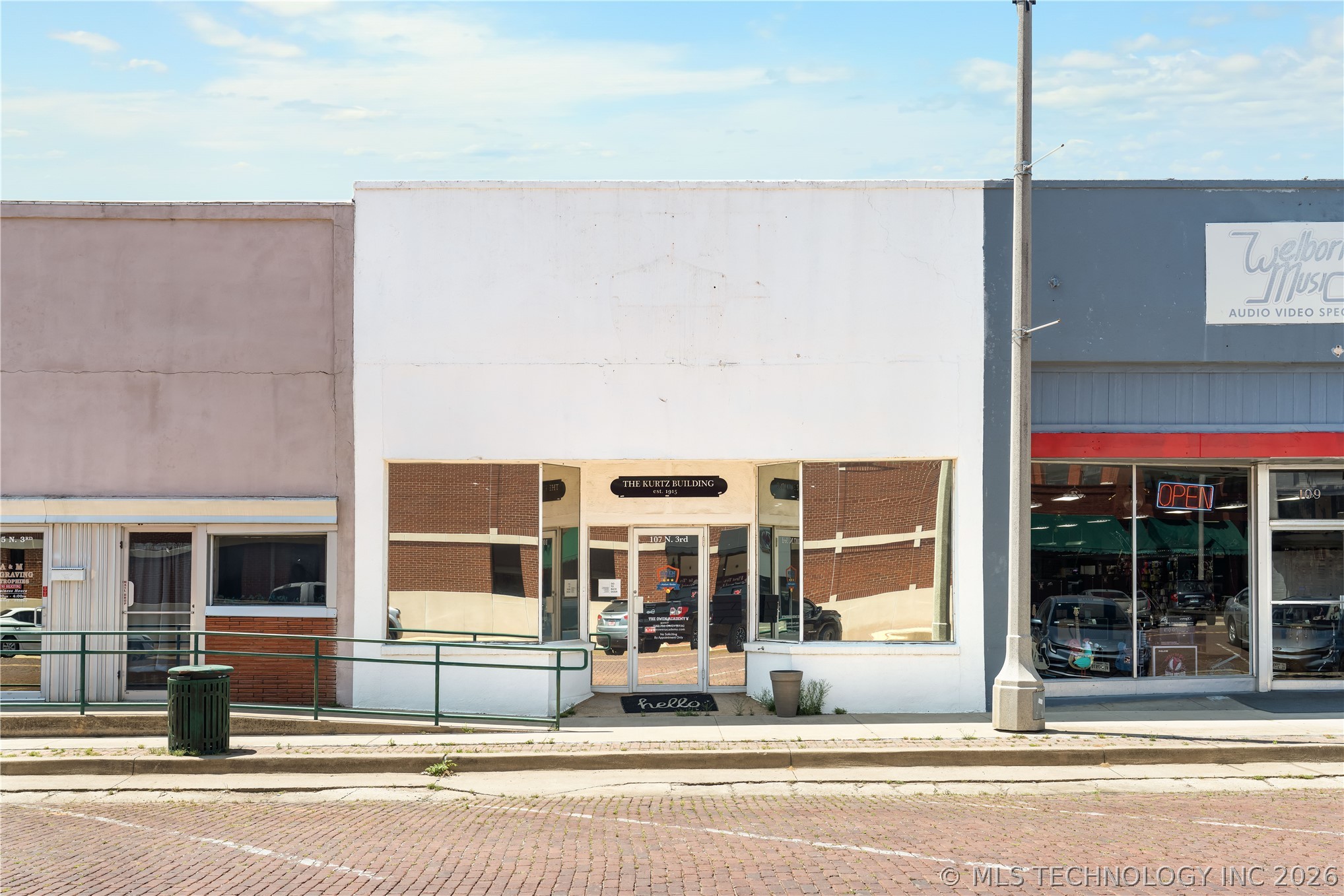 107 N 3rd Avenue Durant OK 74701