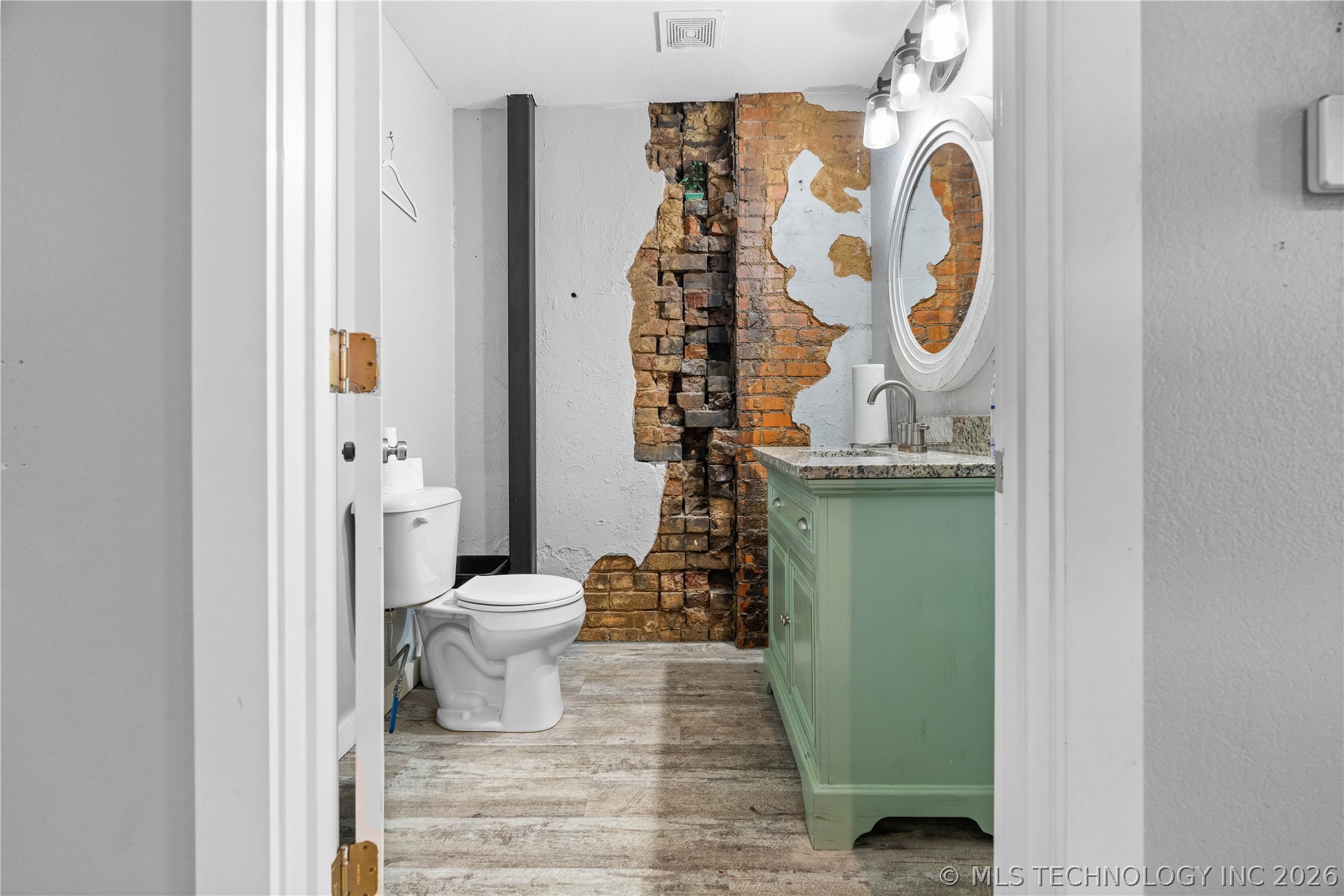 107 N 3rd Avenue Durant OK 74701