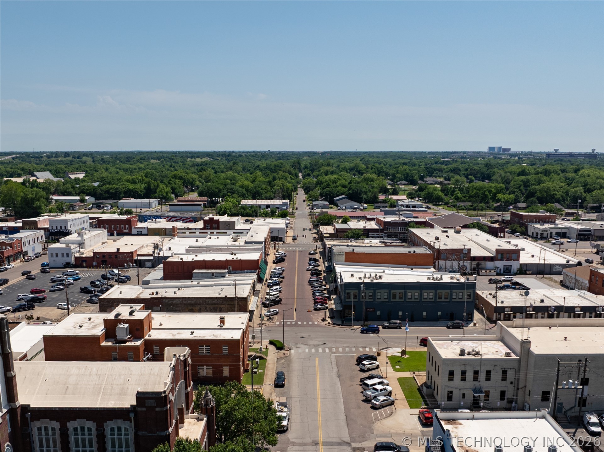 107 N 3rd Avenue Durant OK 74701