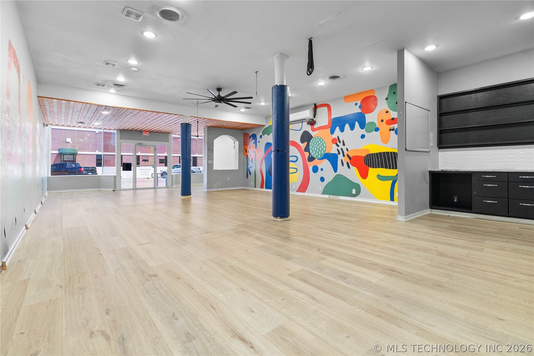 107 N 3rd Avenue Durant OK 74701