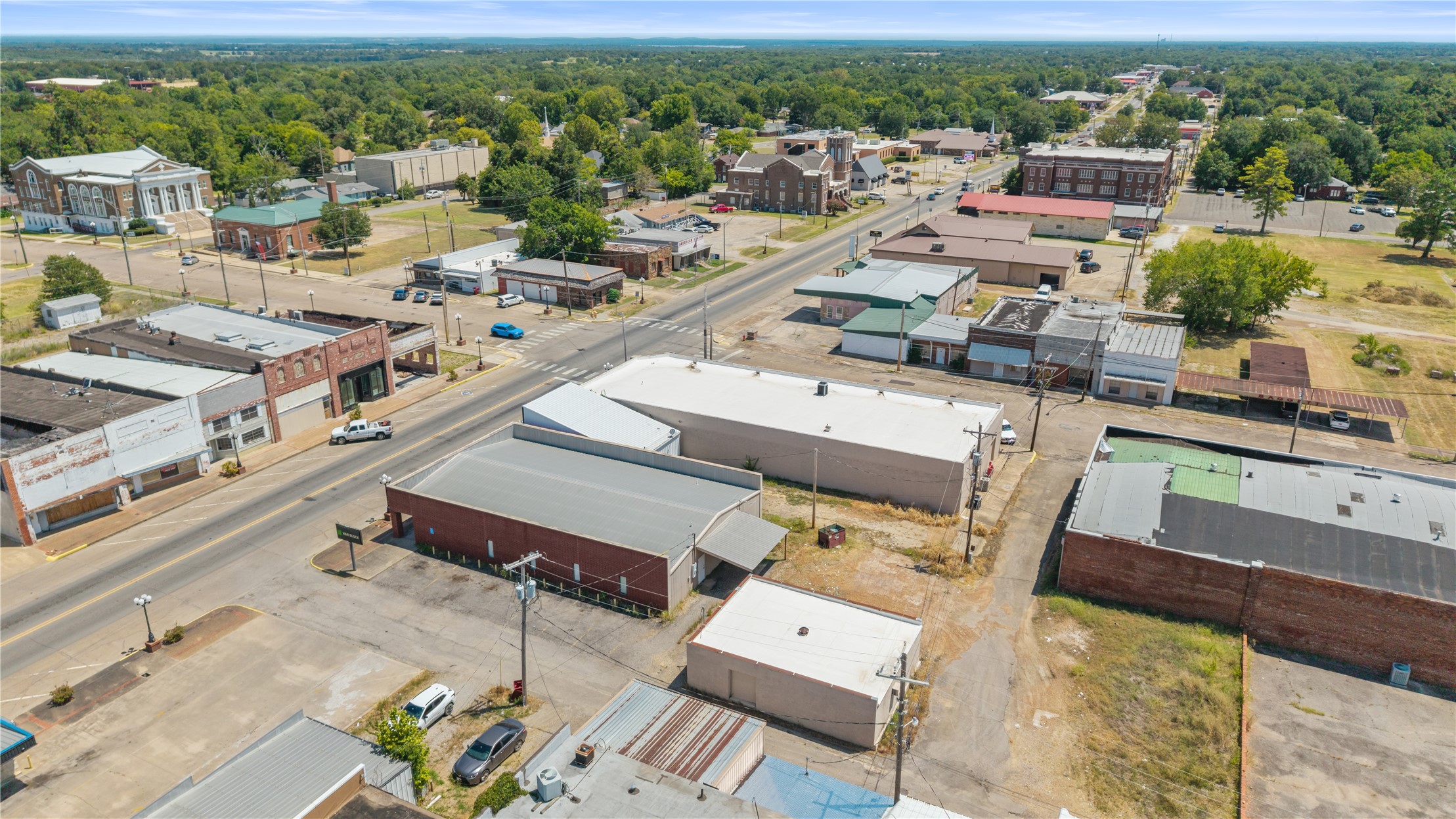 128 E Jackson Street Hugo OK 74743