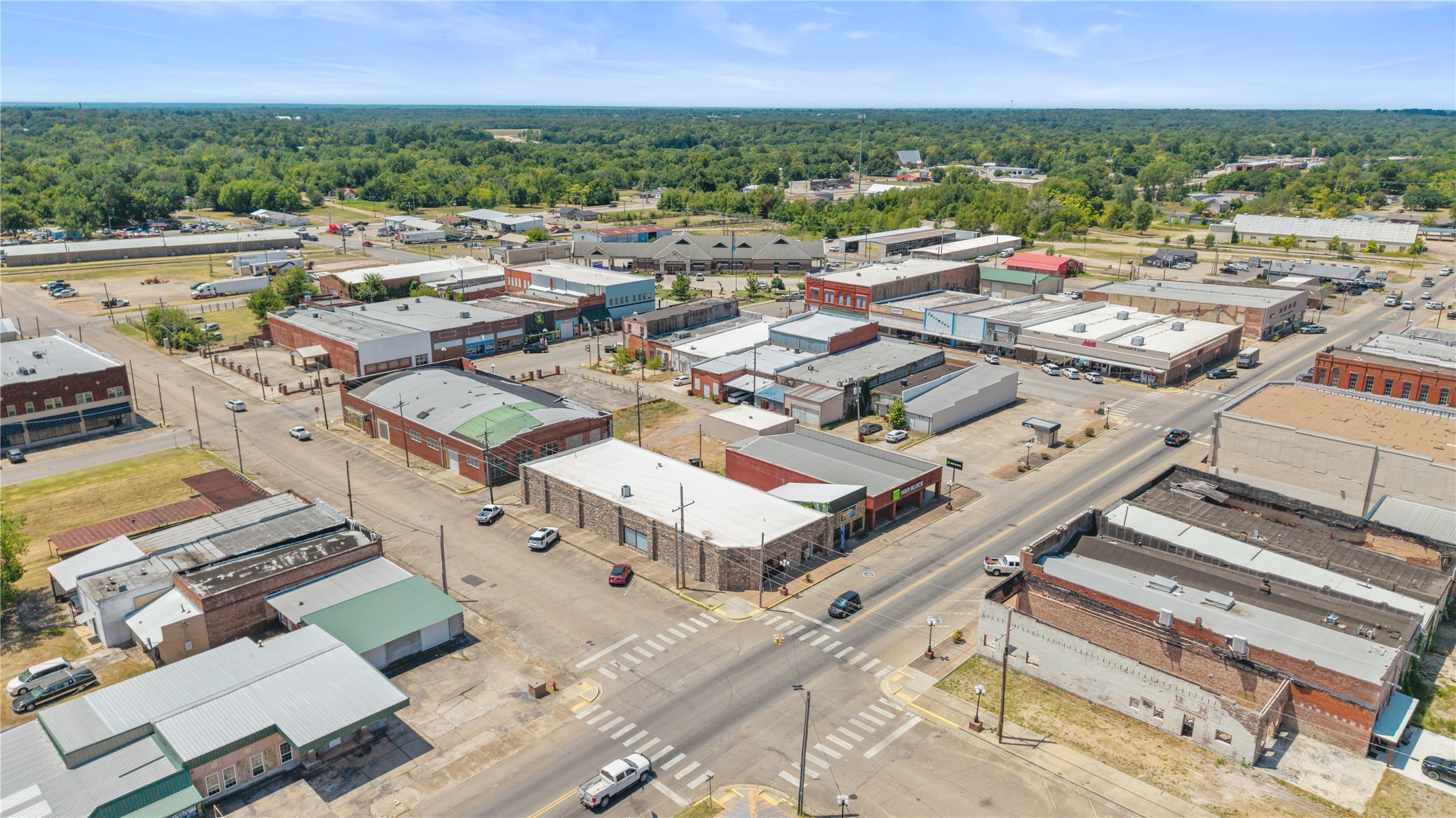 128 E Jackson Street Hugo OK 74743