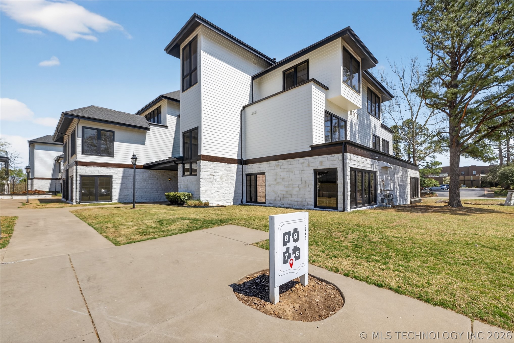 5555 E 71st Street Tulsa OK 74136