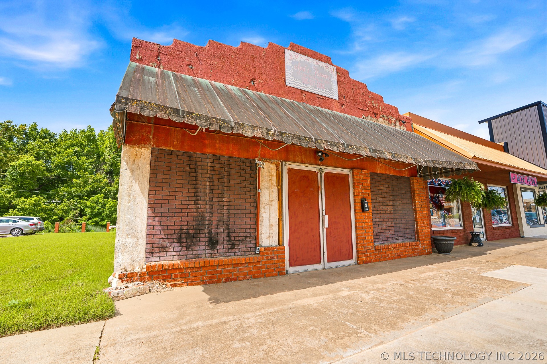 110 E Main Tishomingo OK 73460