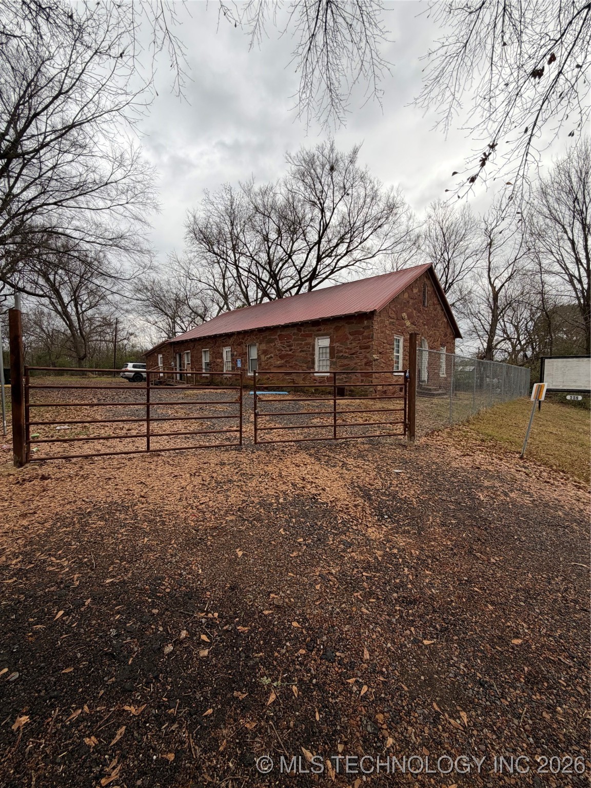 607 SE 3rd Antlers OK 74523