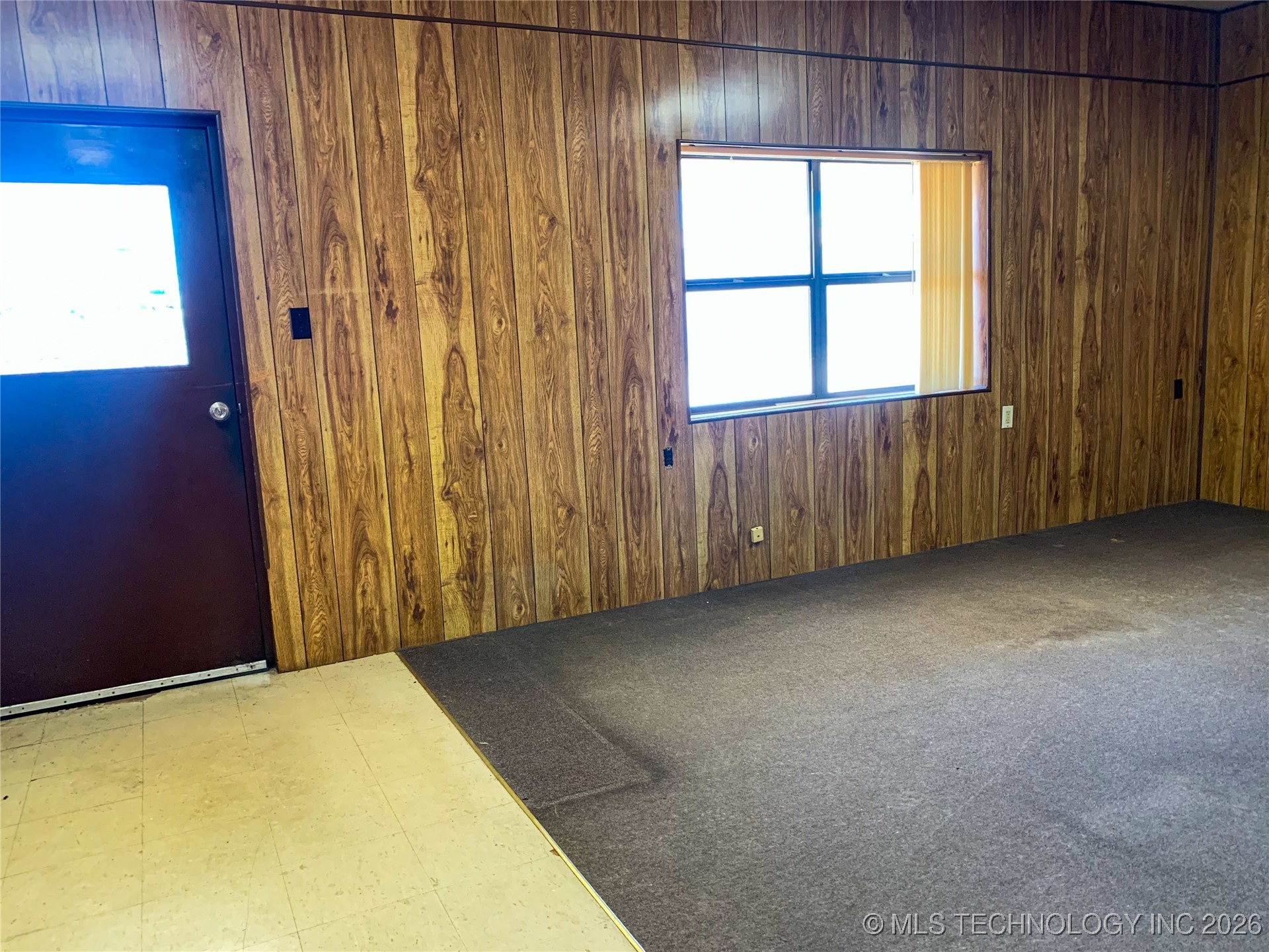 423 S Hazel Street Grove OK 74344