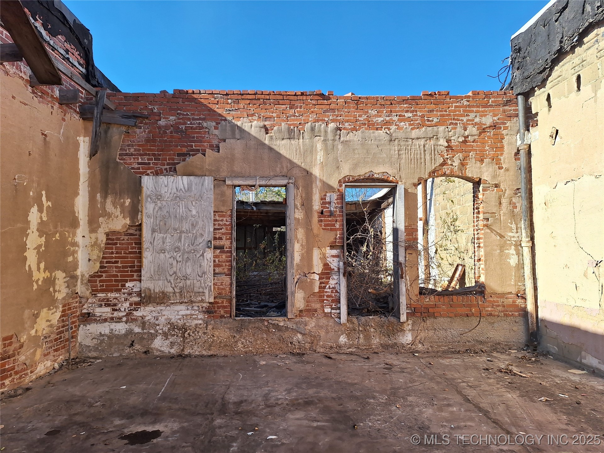 211 N Bdwy Konawa OK 74849