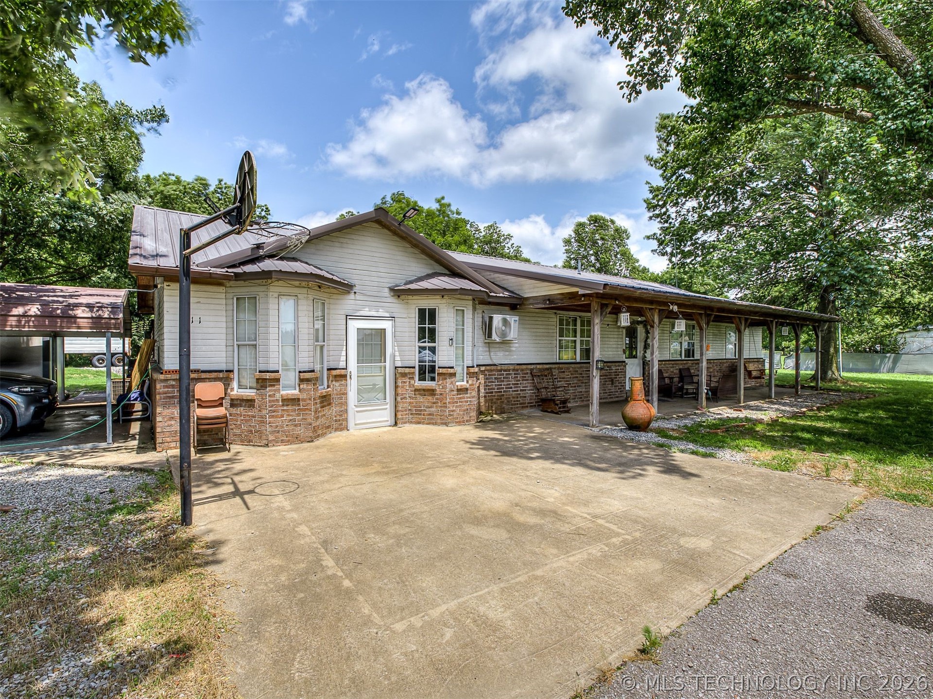 611 W Joe Koelsch Drive Locust Grove OK 74352