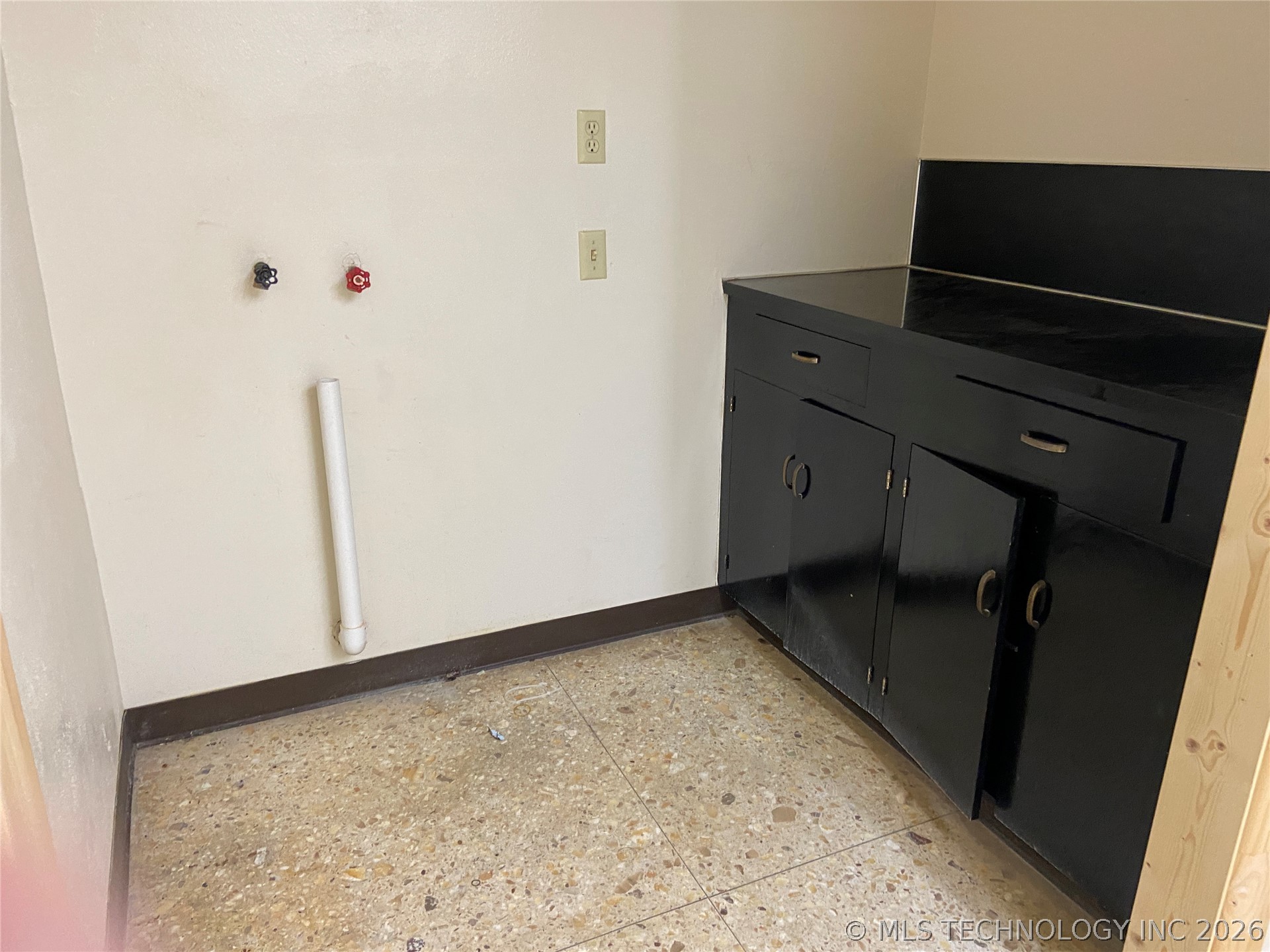 11119 State Highway 76 Healdton OK 73438