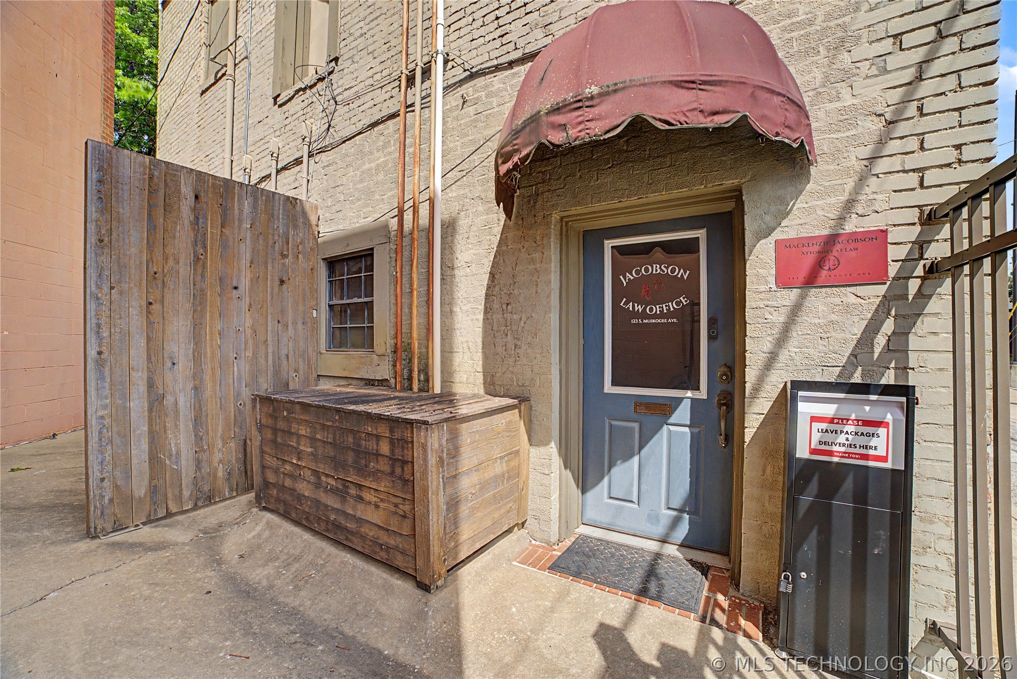 121 S Muskogee Avenue Claremore OK 74017