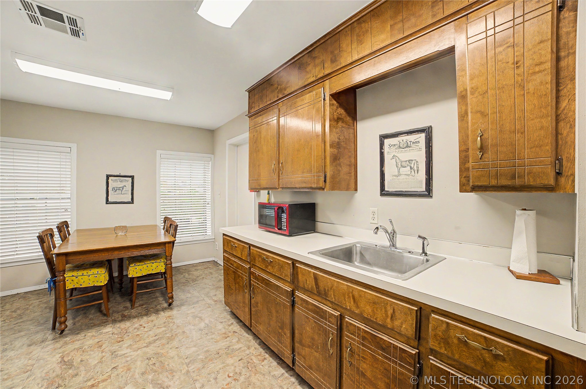121 S Muskogee Avenue Claremore OK 74017