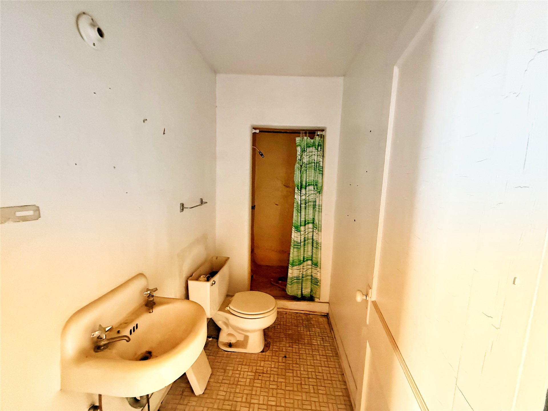 118 W 2nd Wewoka OK 74884