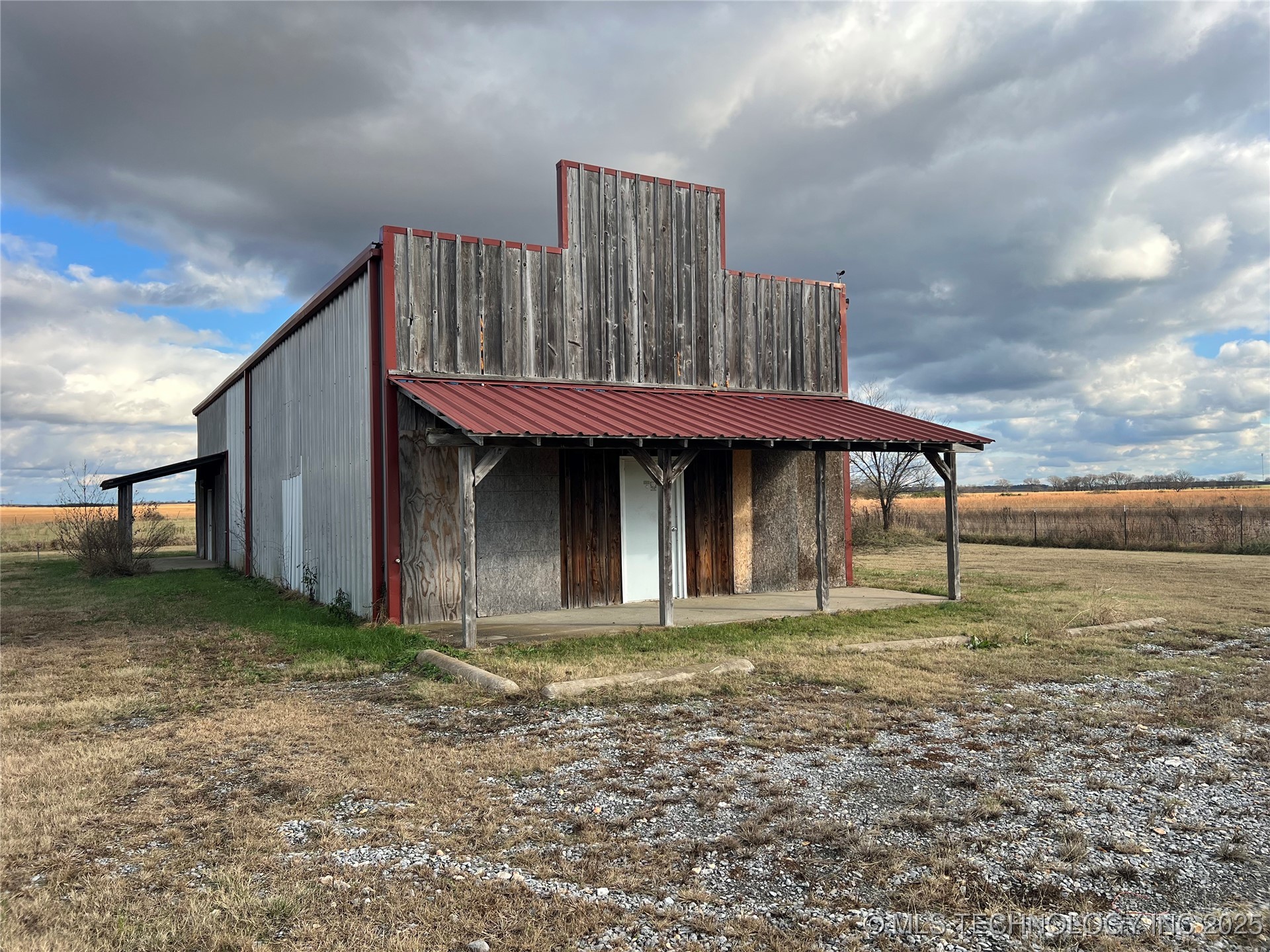 5577 W 630 Road Chouteau OK 74337